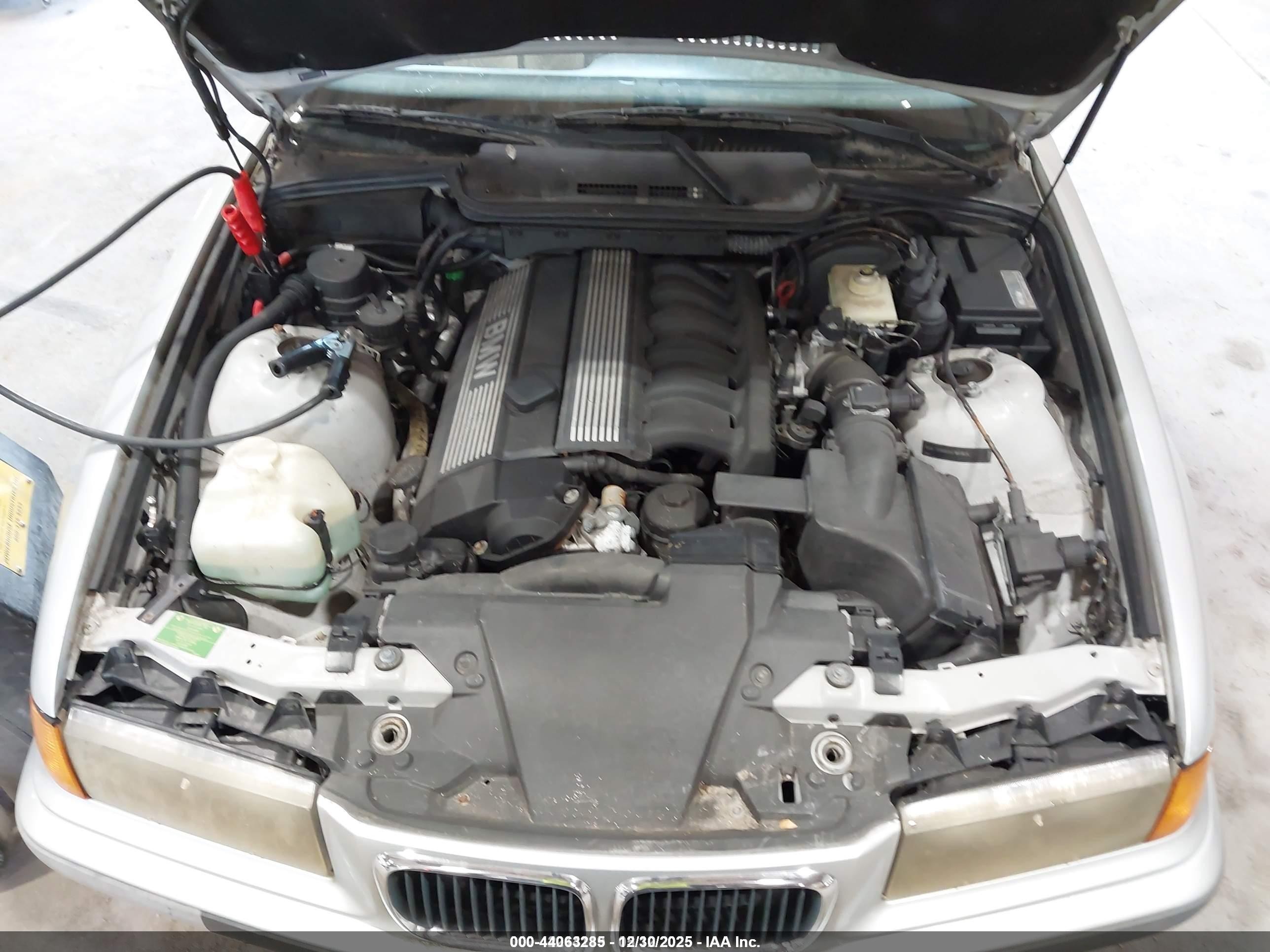 1998 Bmw 328ic   Silver vin: WBABK8339WEY89719