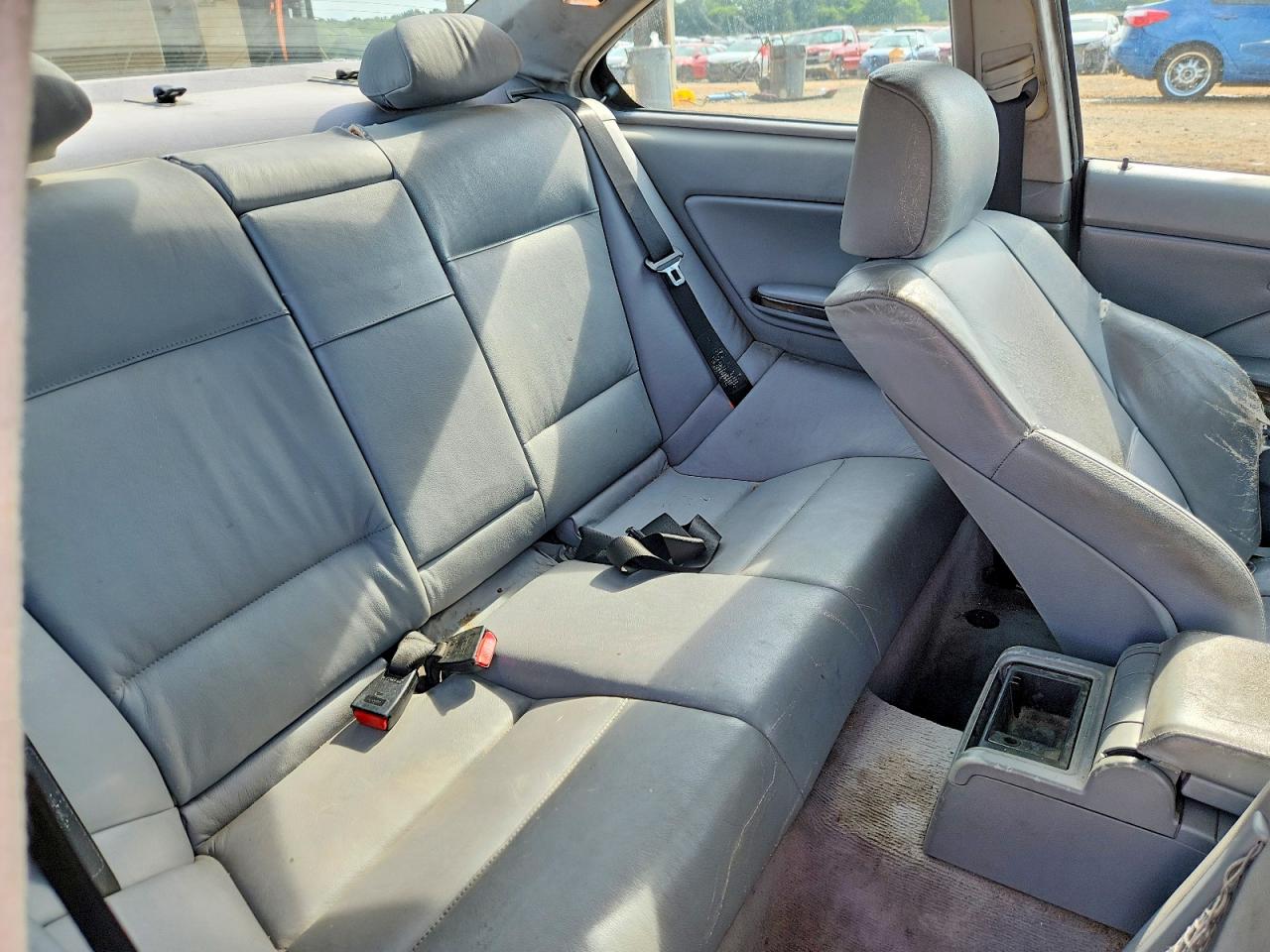 2000 Bmw 323 Ci Silver vin: WBABM3341YJN88233