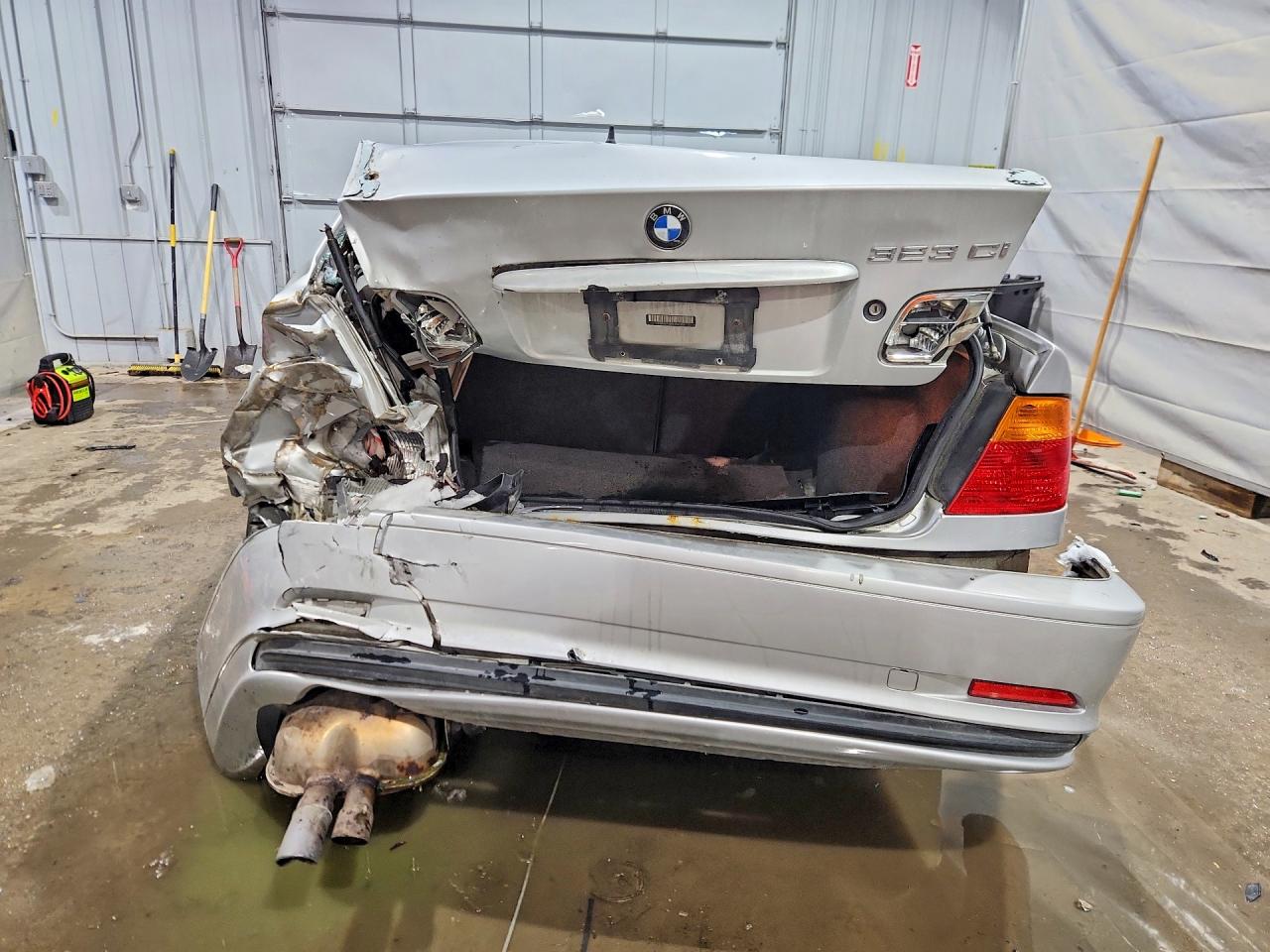 2000 Bmw 323 Ci Silver vin: WBABM3347YJN62784