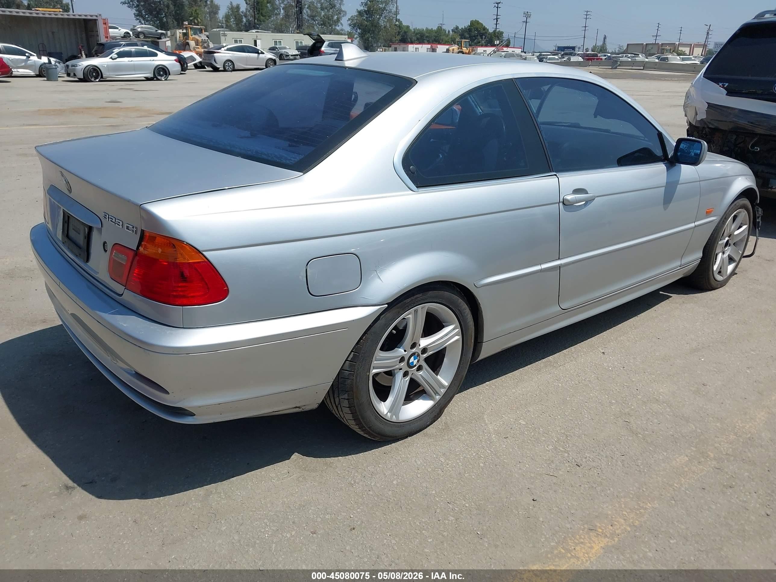 2000 Bmw 323ci   Silver vin: WBABM3348YJN86804