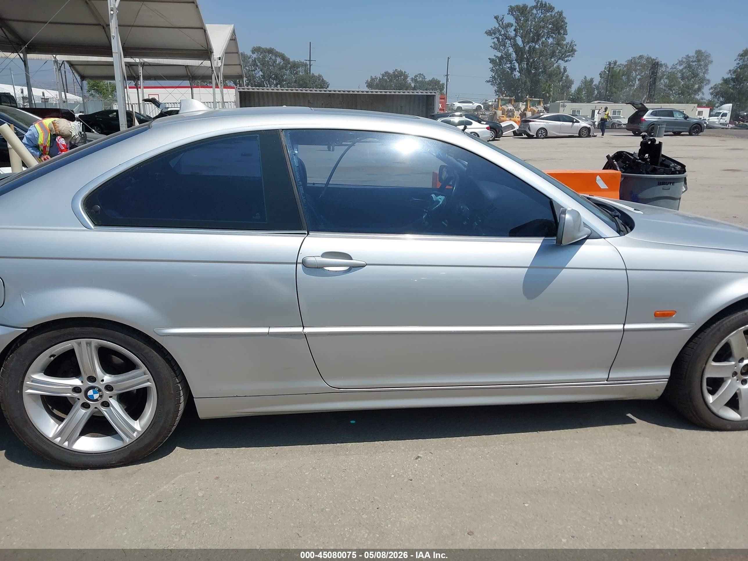 2000 Bmw 323ci   Silver vin: WBABM3348YJN86804