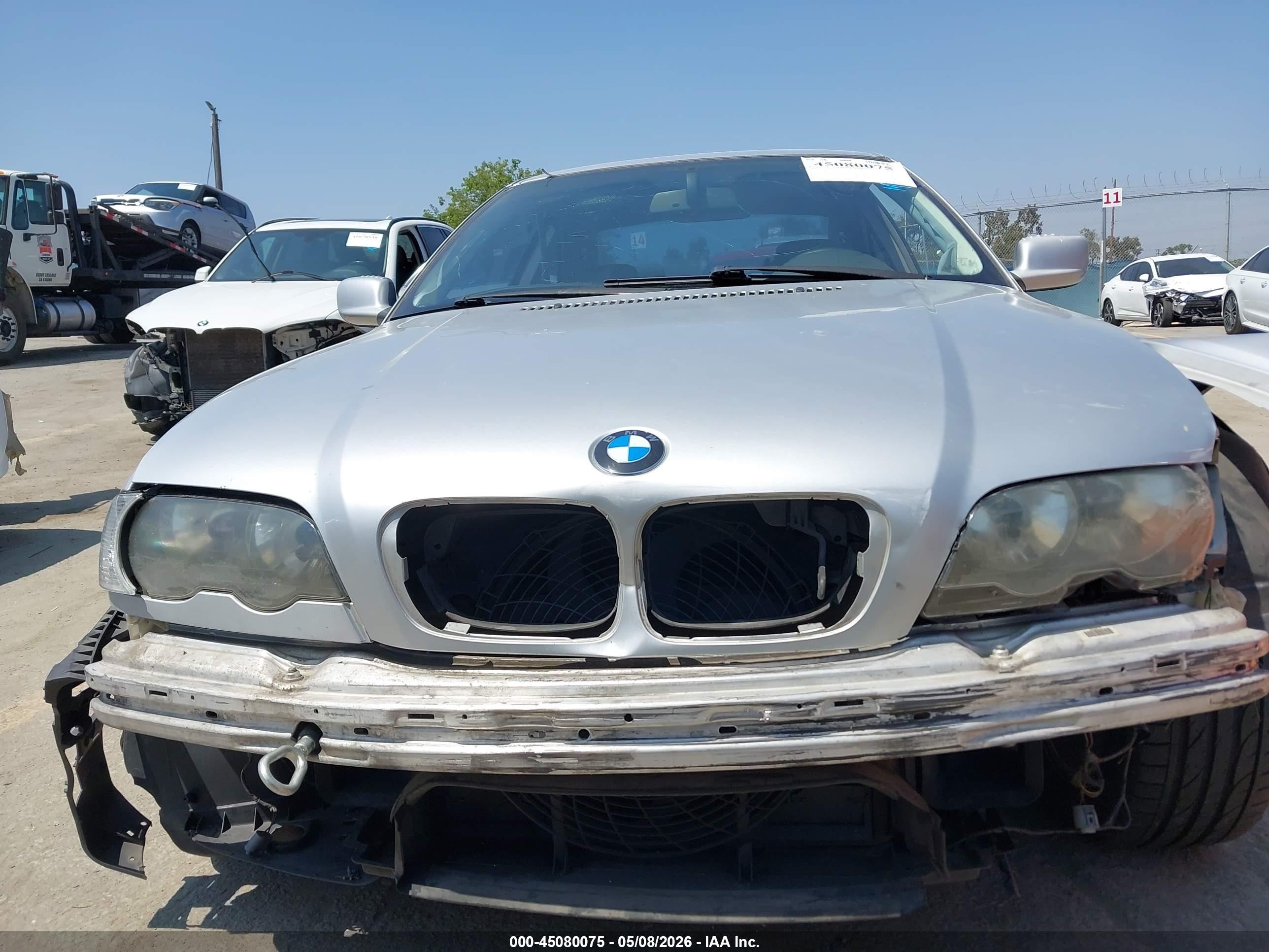 2000 Bmw 323ci   Silver vin: WBABM3348YJN86804
