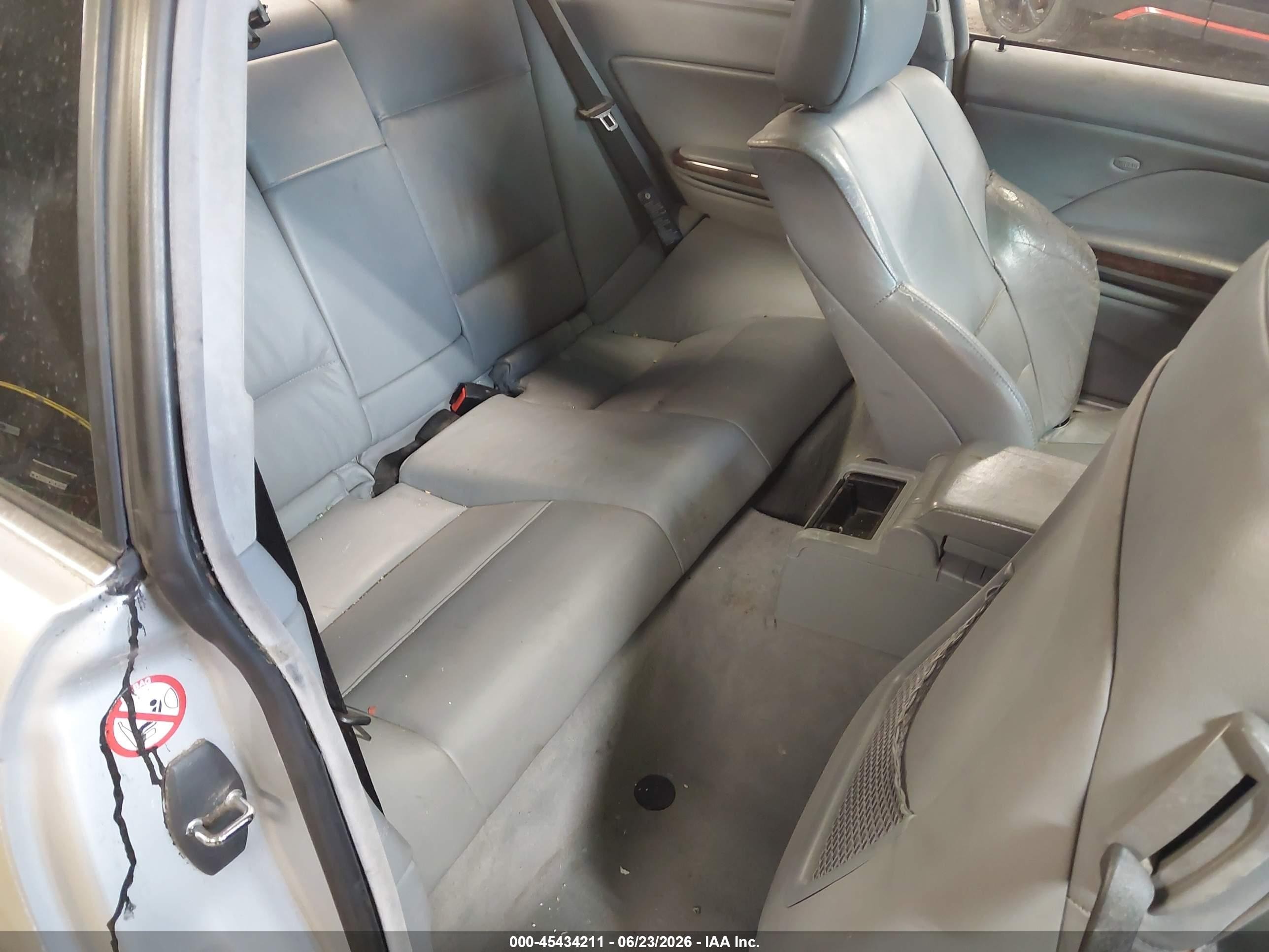 2002 Bmw 3 Series 330ci Silver vin: WBABN53442JU39315