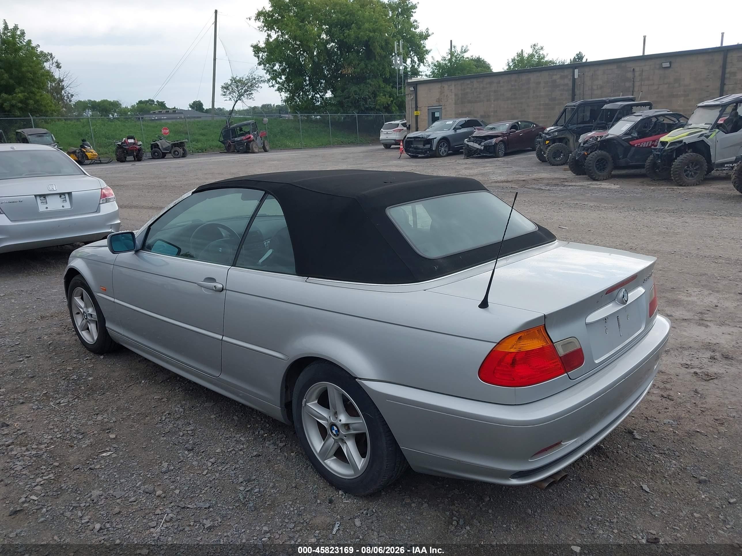2002 Bmw 325ci   Silver vin: WBABS33402PG87364