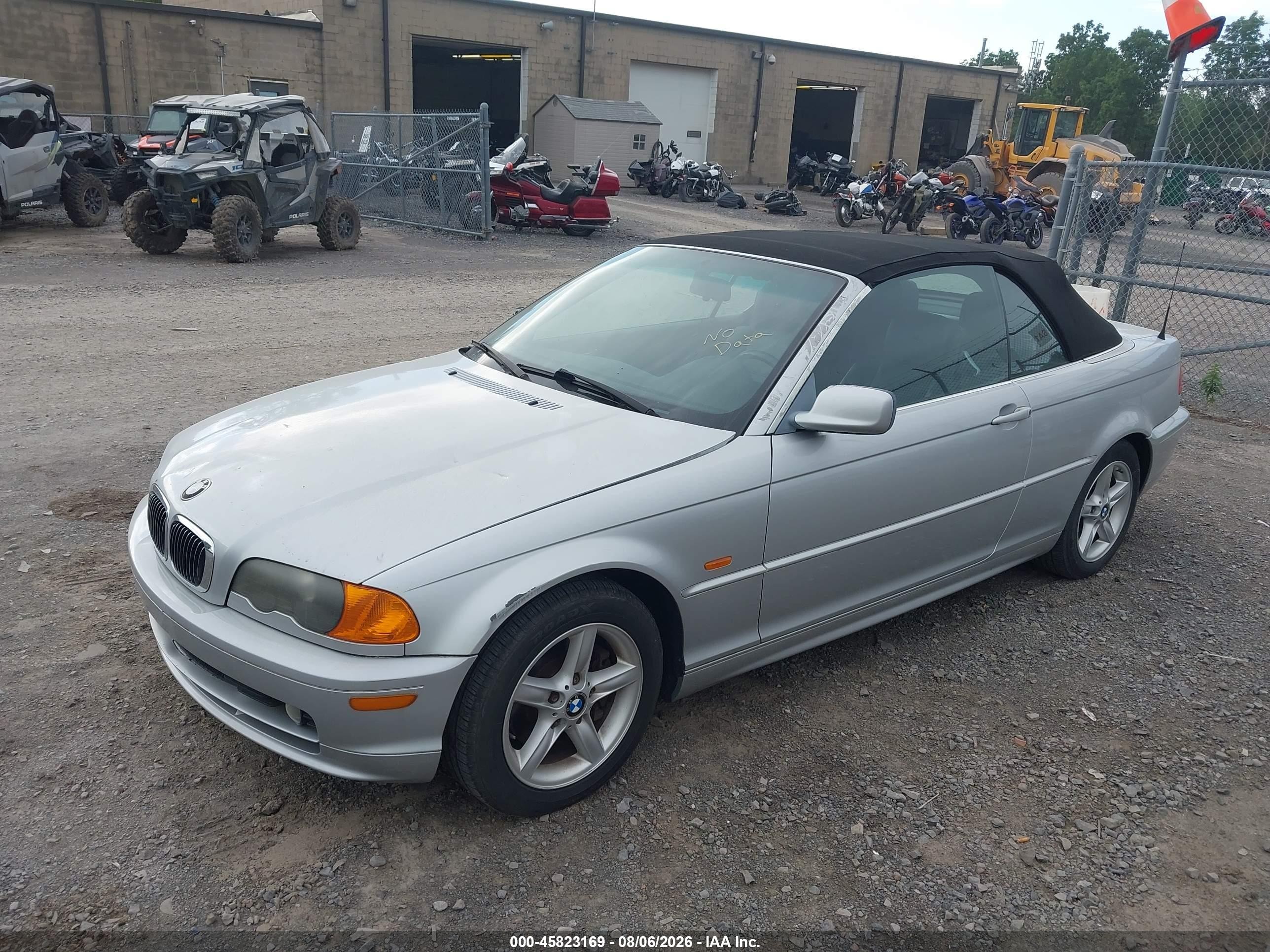 2002 Bmw 325ci   Silver vin: WBABS33402PG87364