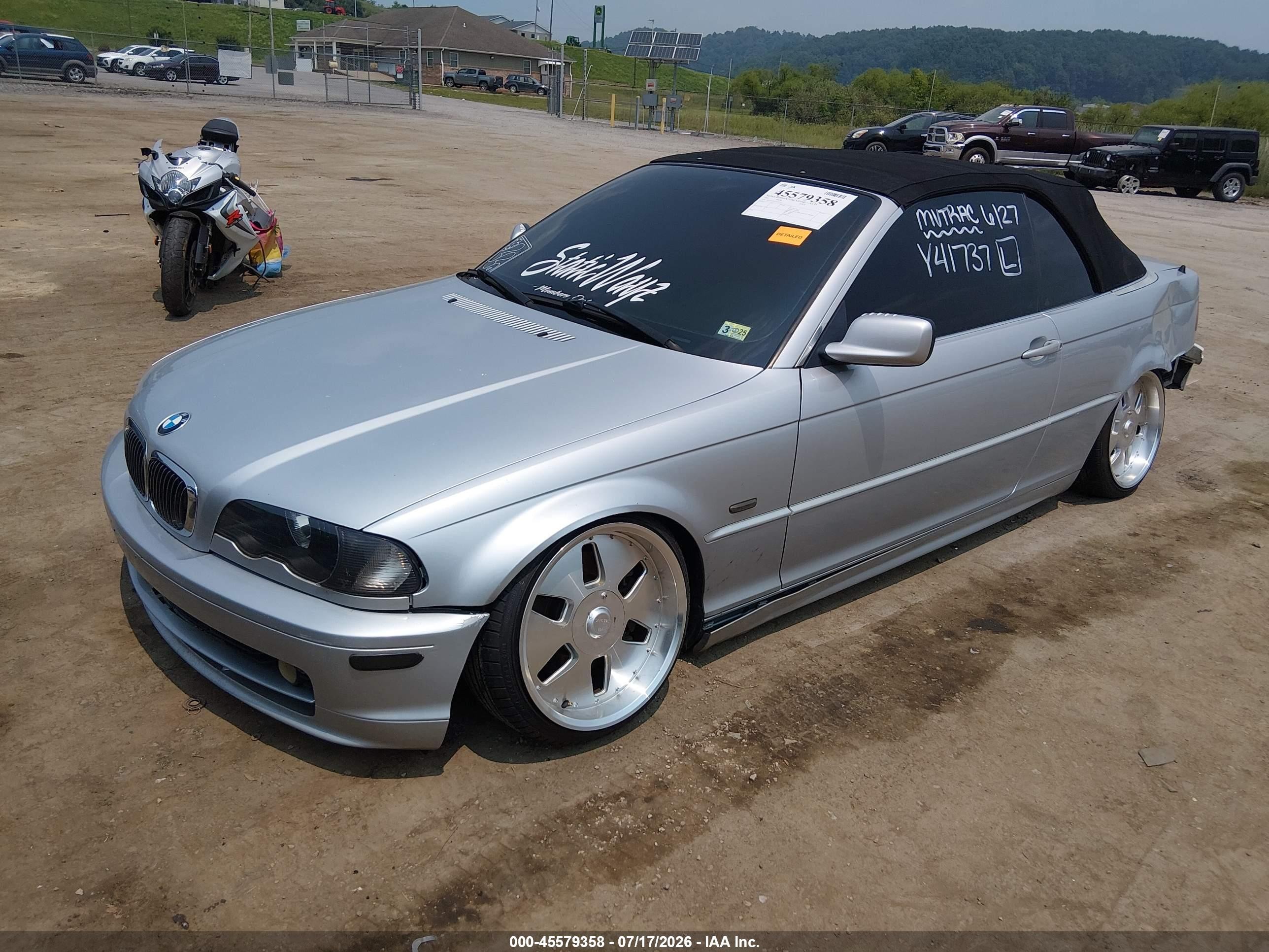 2001 Bmw 325ci   Silver vin: WBABS33481JY41737