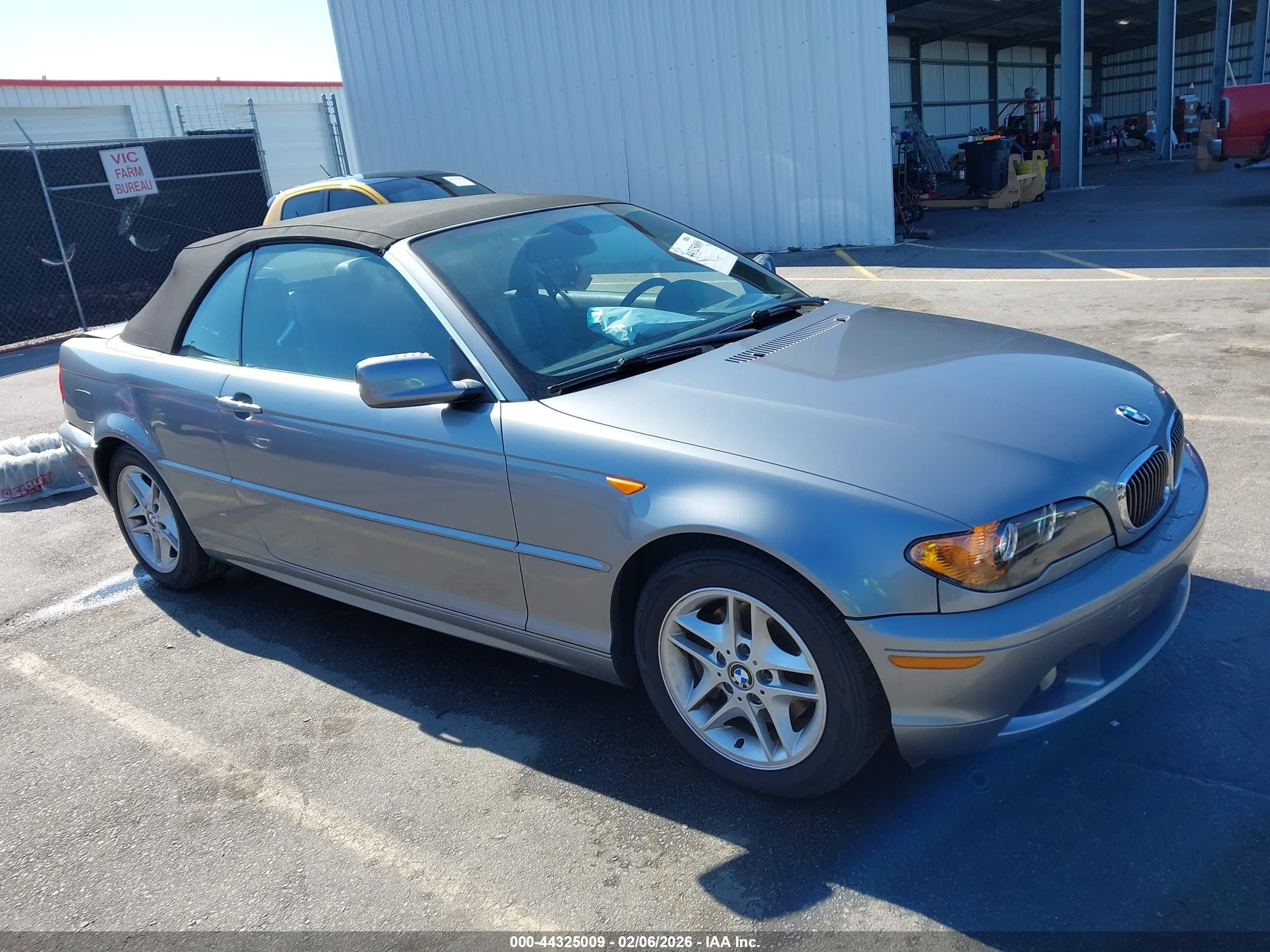 2004 Bmw 325ci   Silver vin: WBABW33464PL25107