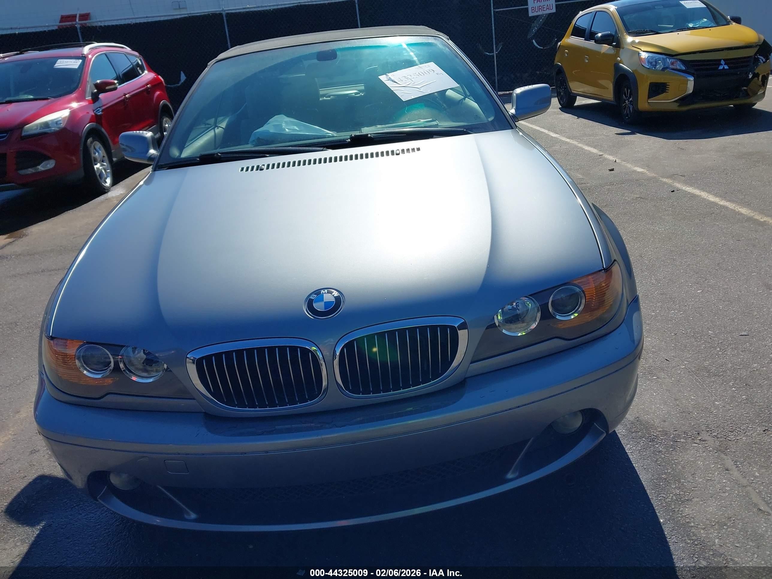 2004 Bmw 325ci   Silver vin: WBABW33464PL25107