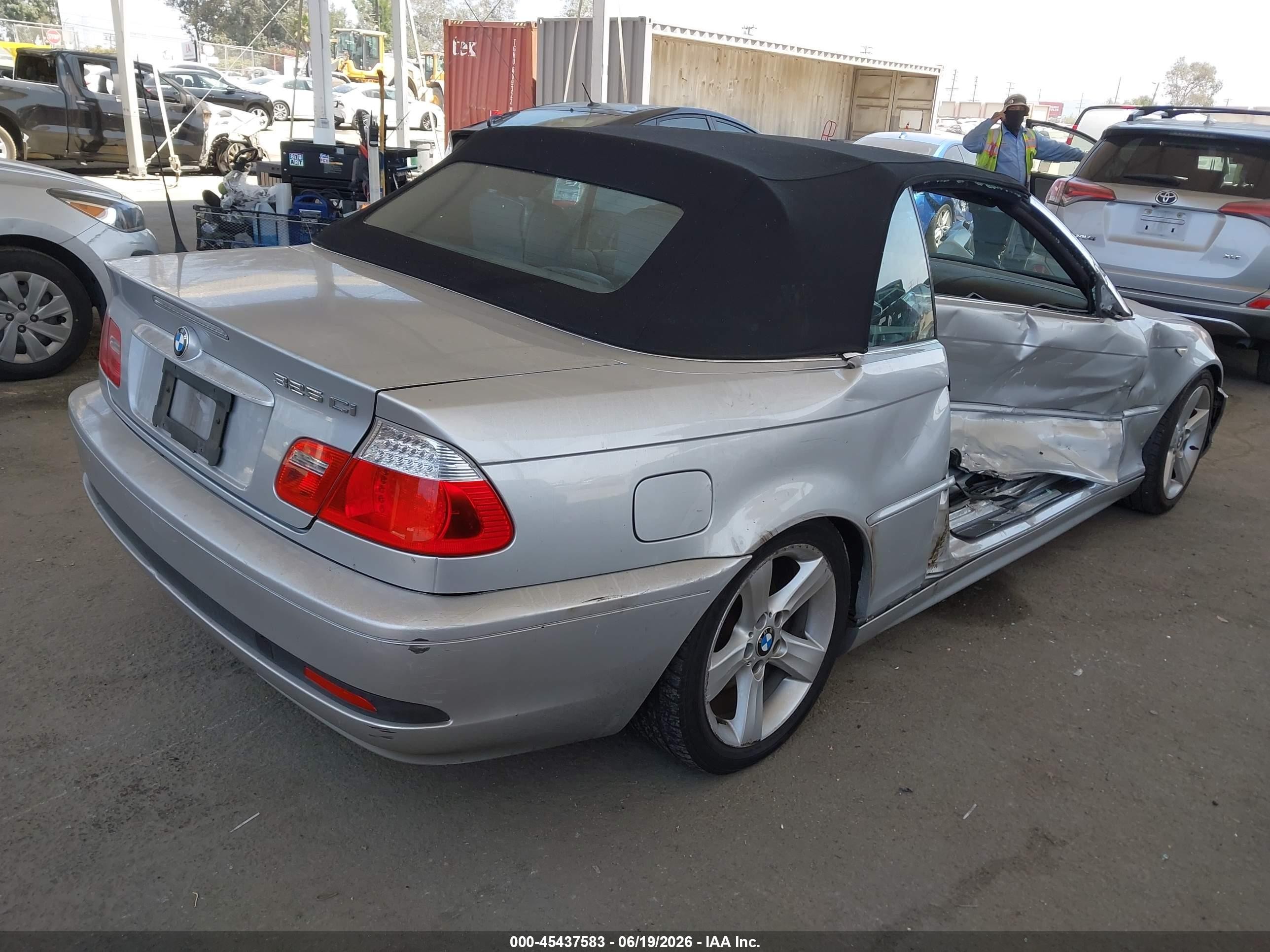 2004 Bmw 325ci   Silver vin: WBABW33494PL31922
