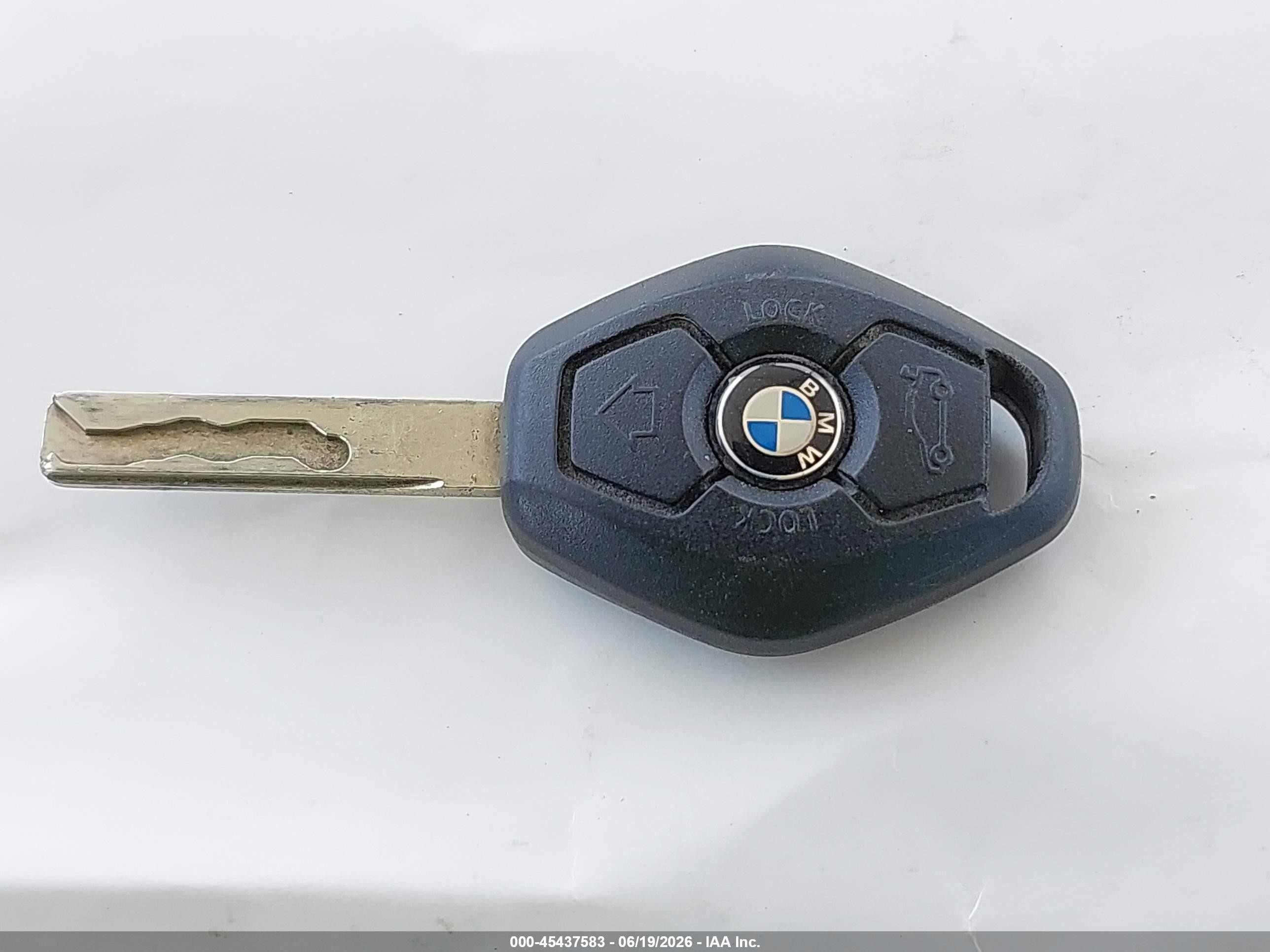 2004 Bmw 325ci   Silver vin: WBABW33494PL31922