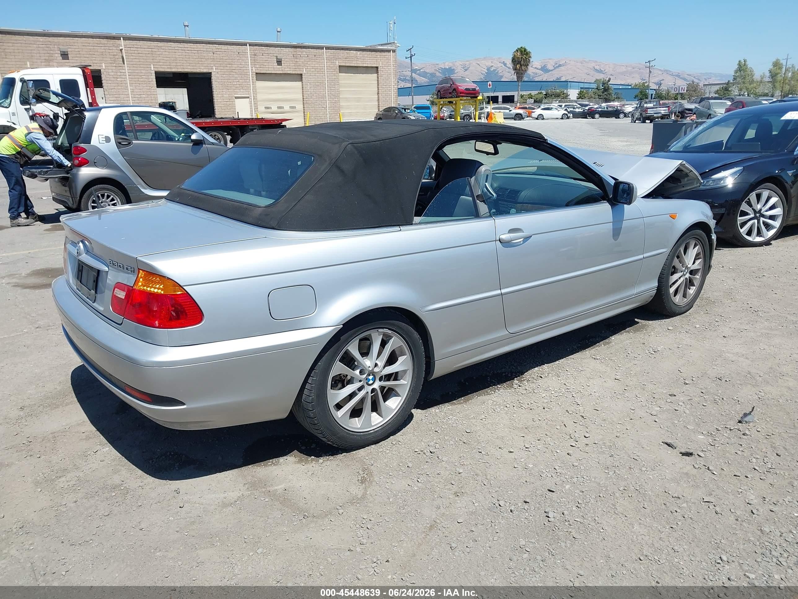 2004 Bmw 330ci   Silver vin: WBABW53414PL44322