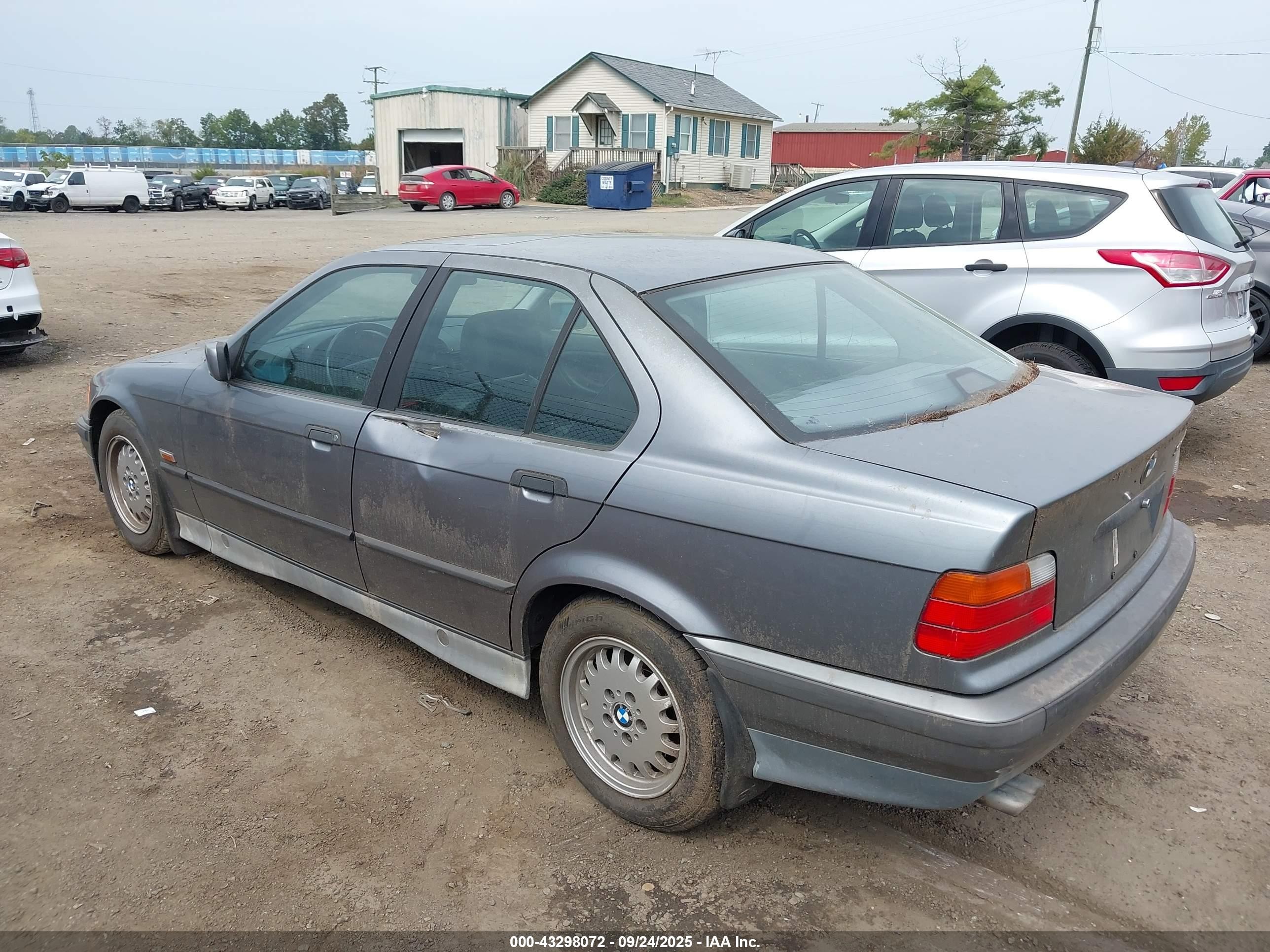 1995 Bmw 325 I Blue vin: WBACB332XSFE20788