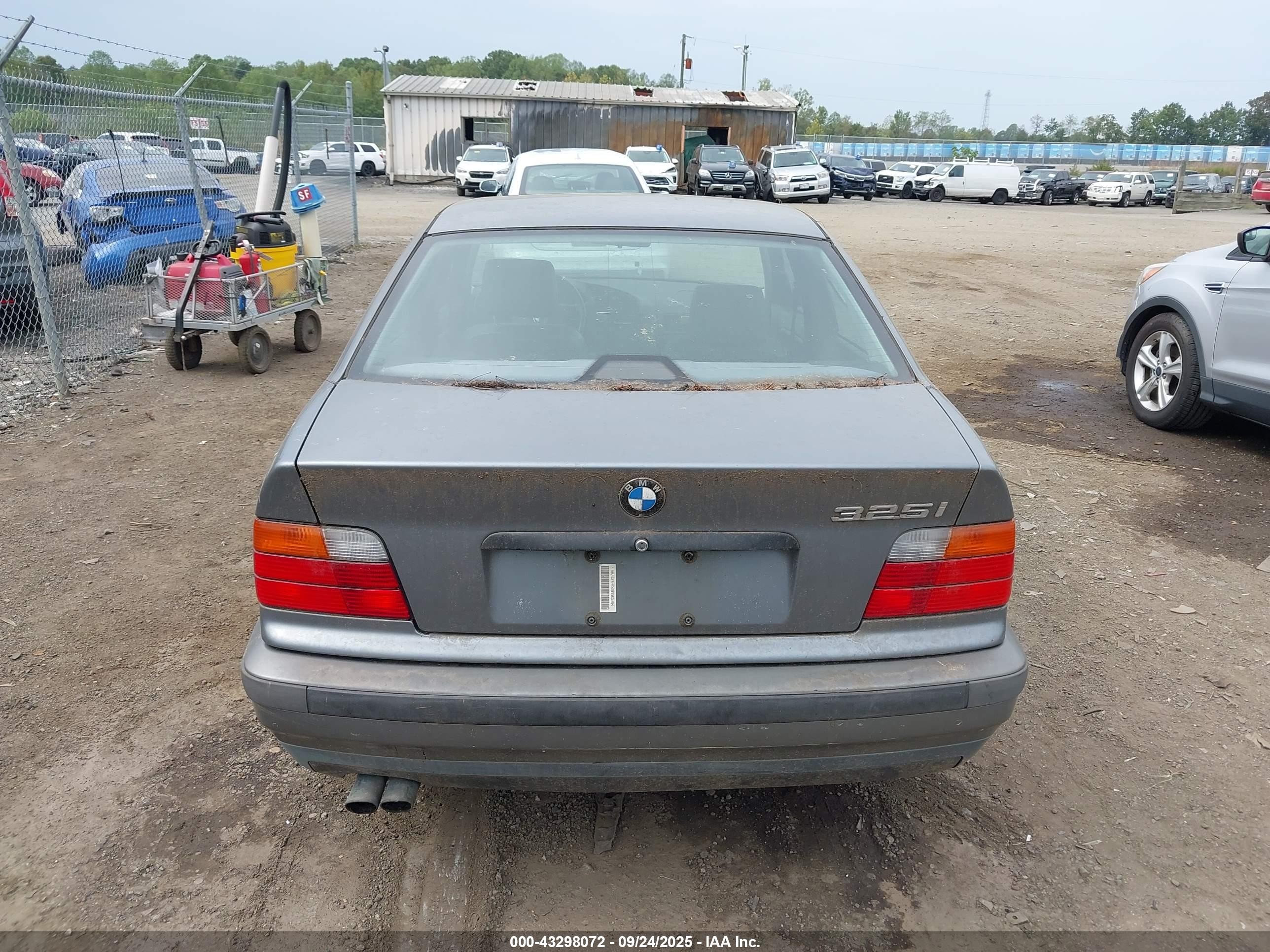 1995 Bmw 325 I Blue vin: WBACB332XSFE20788
