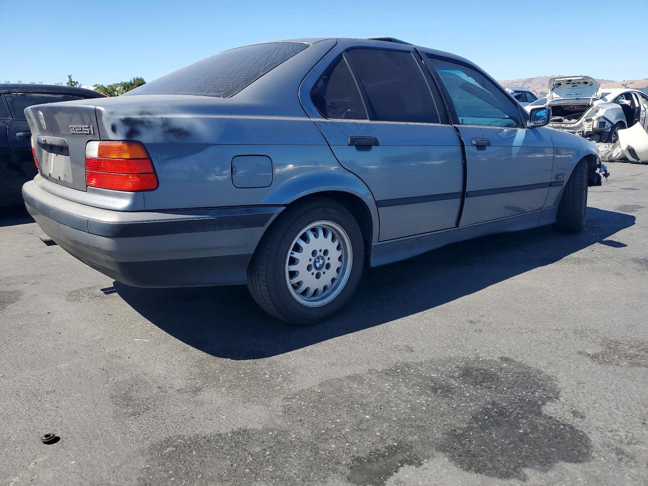 1995 Bmw 325 I Automatic Серый vin: WBACB4320SFM24187