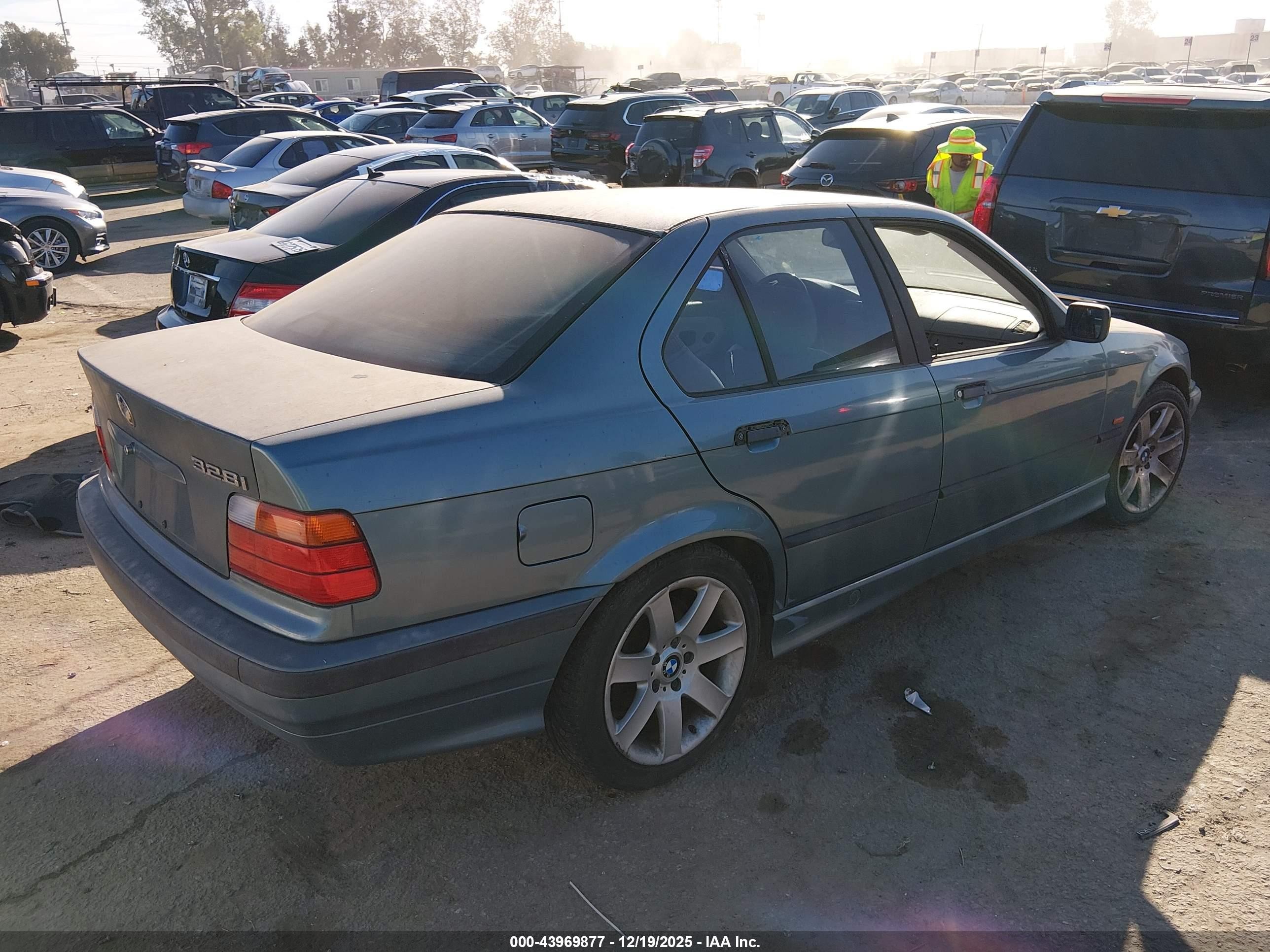 1997 Bmw 328i   Blue vin: WBACD4323VAV53911