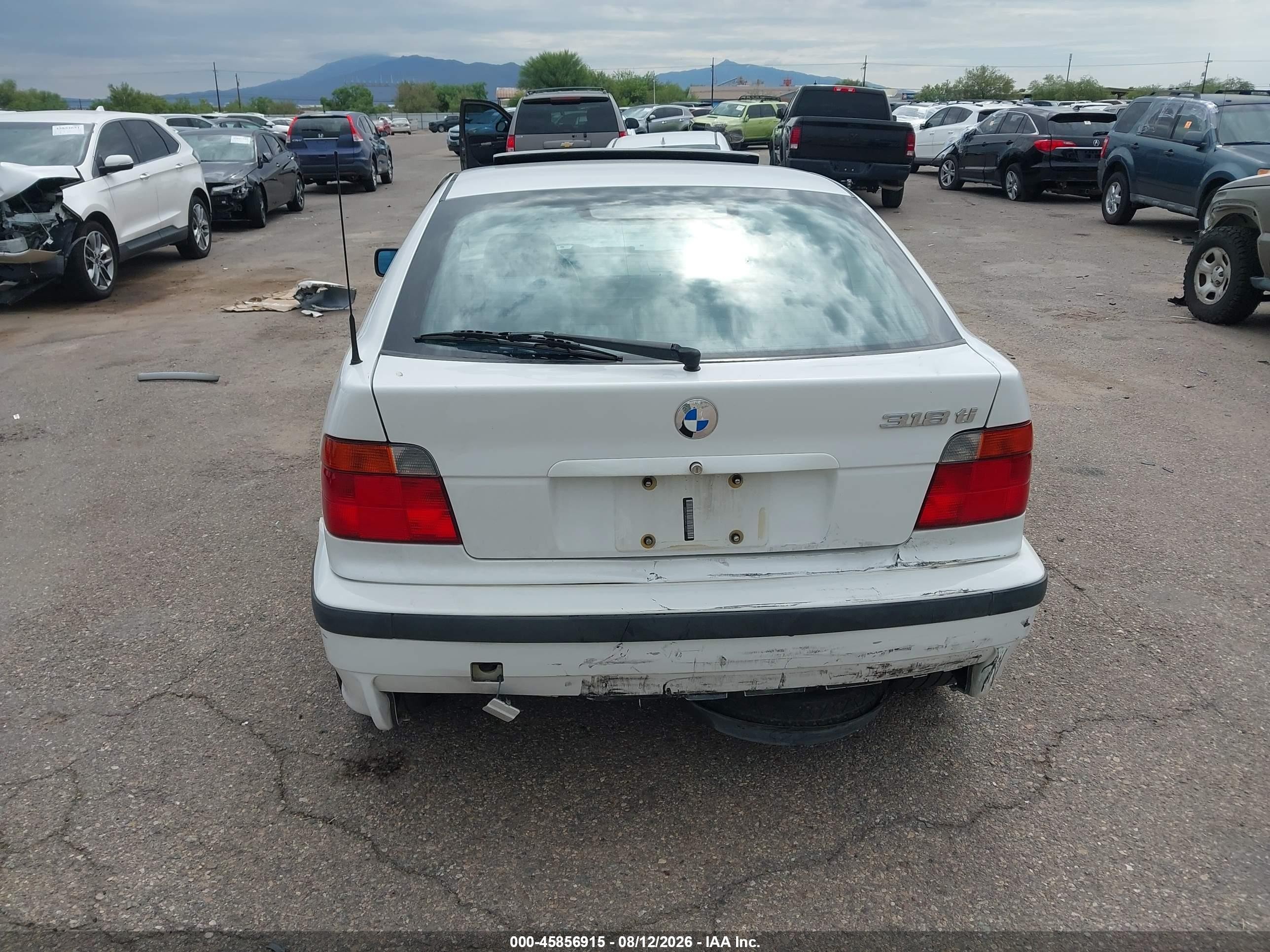 1998 Bmw 318ti White vin: WBACG8320WKC84537