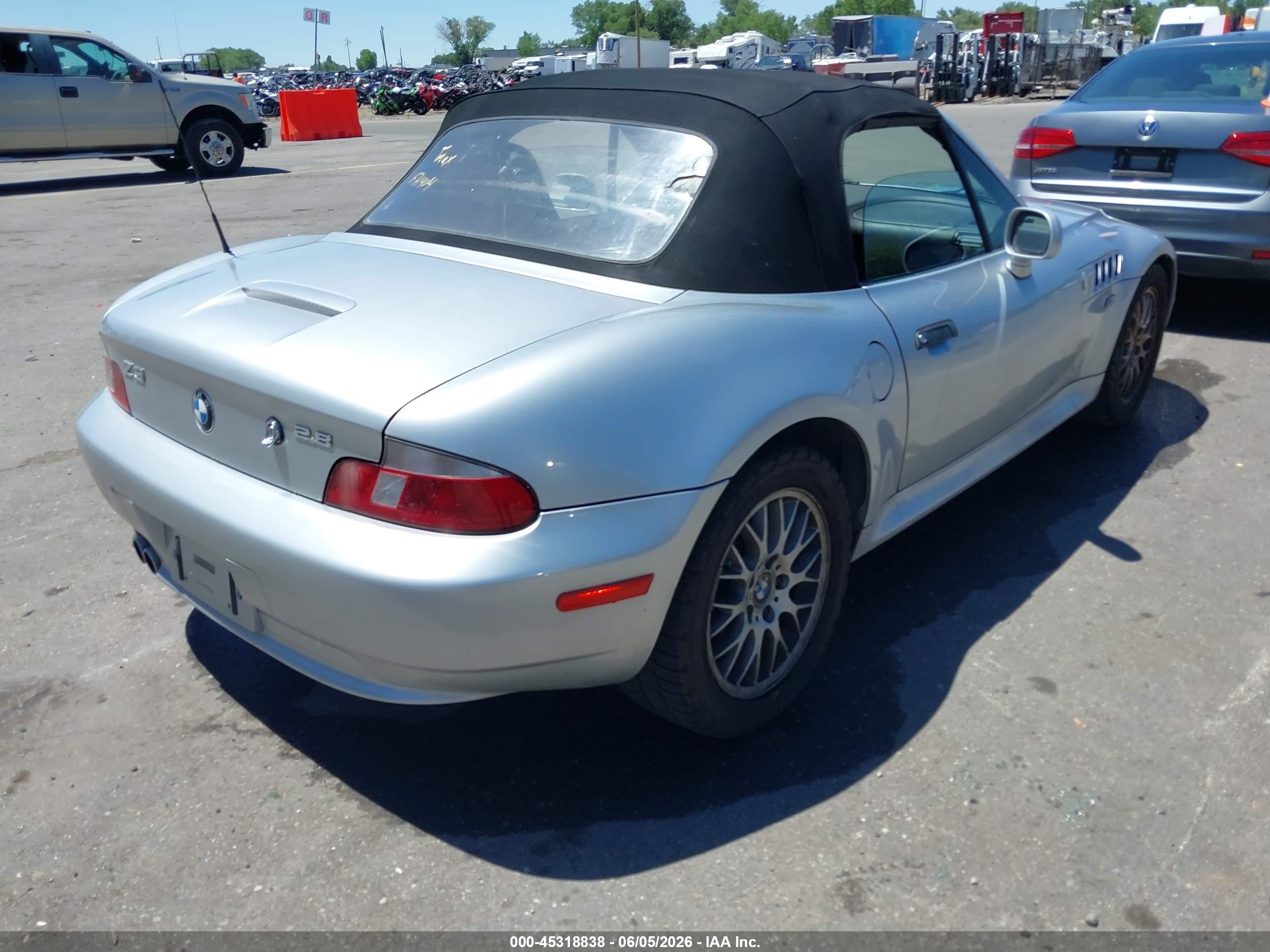 2000 Bmw Z3 2.8 Серебряный vin: WBACH3343YLF71904