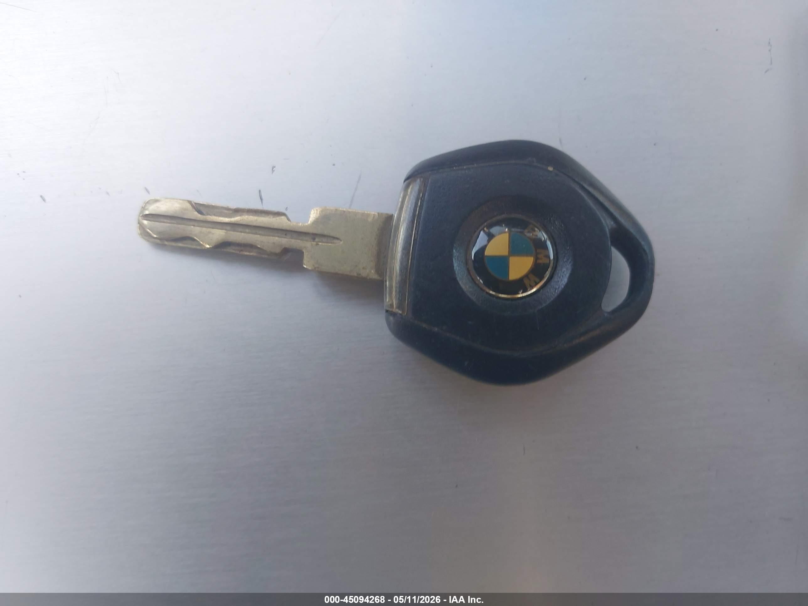 2001 Bmw Z3 2.5i Blue vin: WBACN33401LM00443