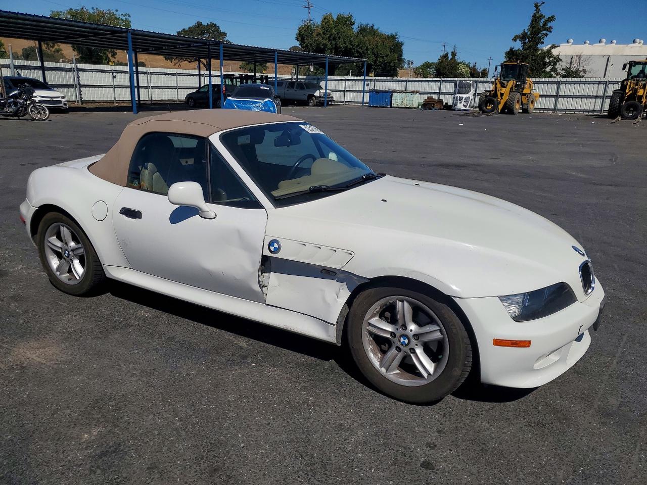 2001 Bmw Z3 2.5 White vin: WBACN33471LM01122