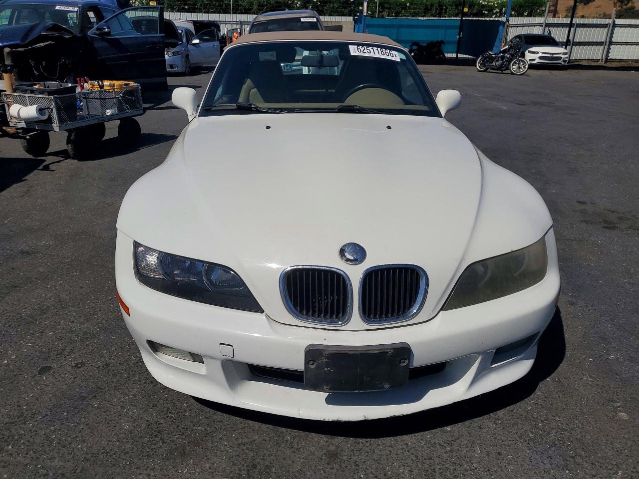 2001 Bmw Z3 2.5 White vin: WBACN33471LM01122