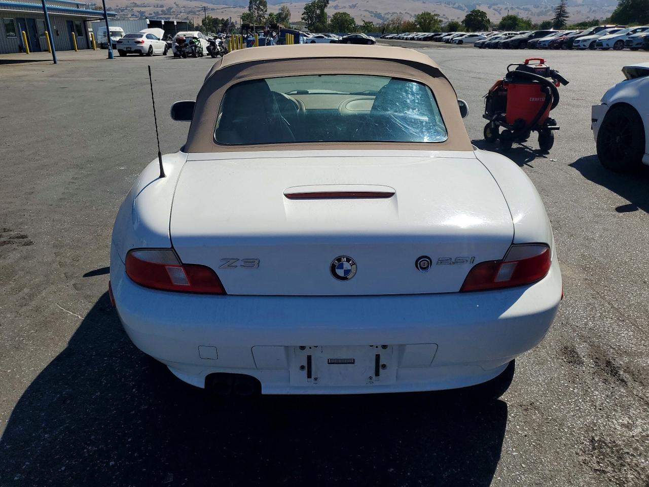 2001 Bmw Z3 2.5 White vin: WBACN33471LM01122