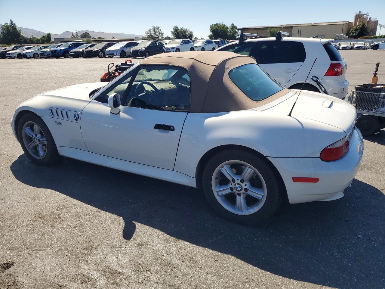 2001 Bmw Z3 2.5 White vin: WBACN33471LM01122