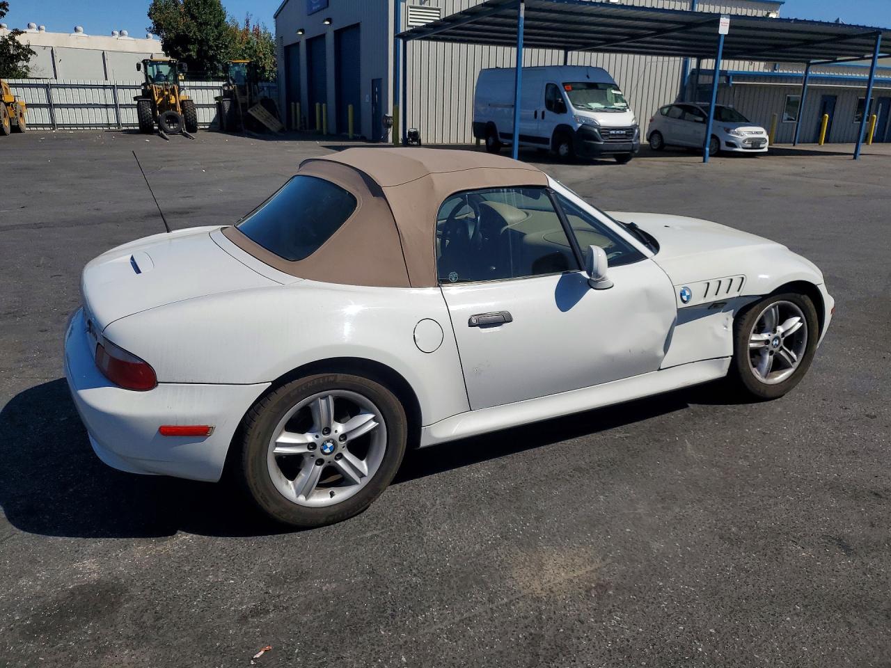 2001 Bmw Z3 2.5 White vin: WBACN33471LM01122