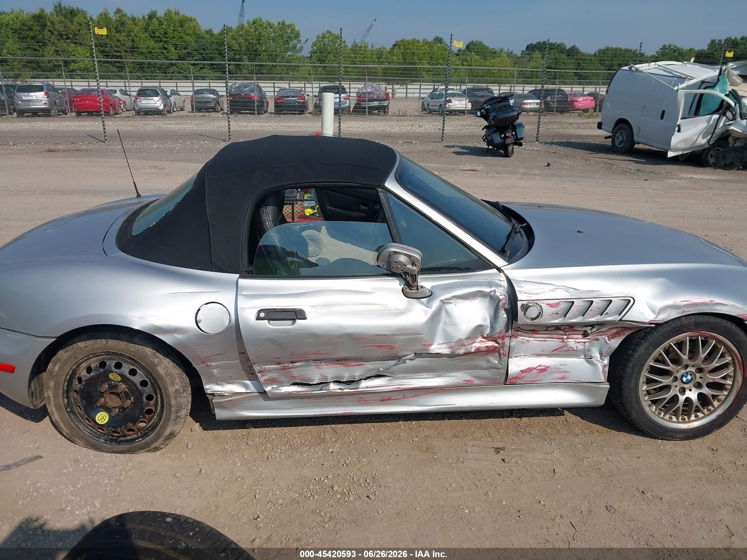 2001 Bmw Z3 3.0i Silver vin: WBACN53411LL46422