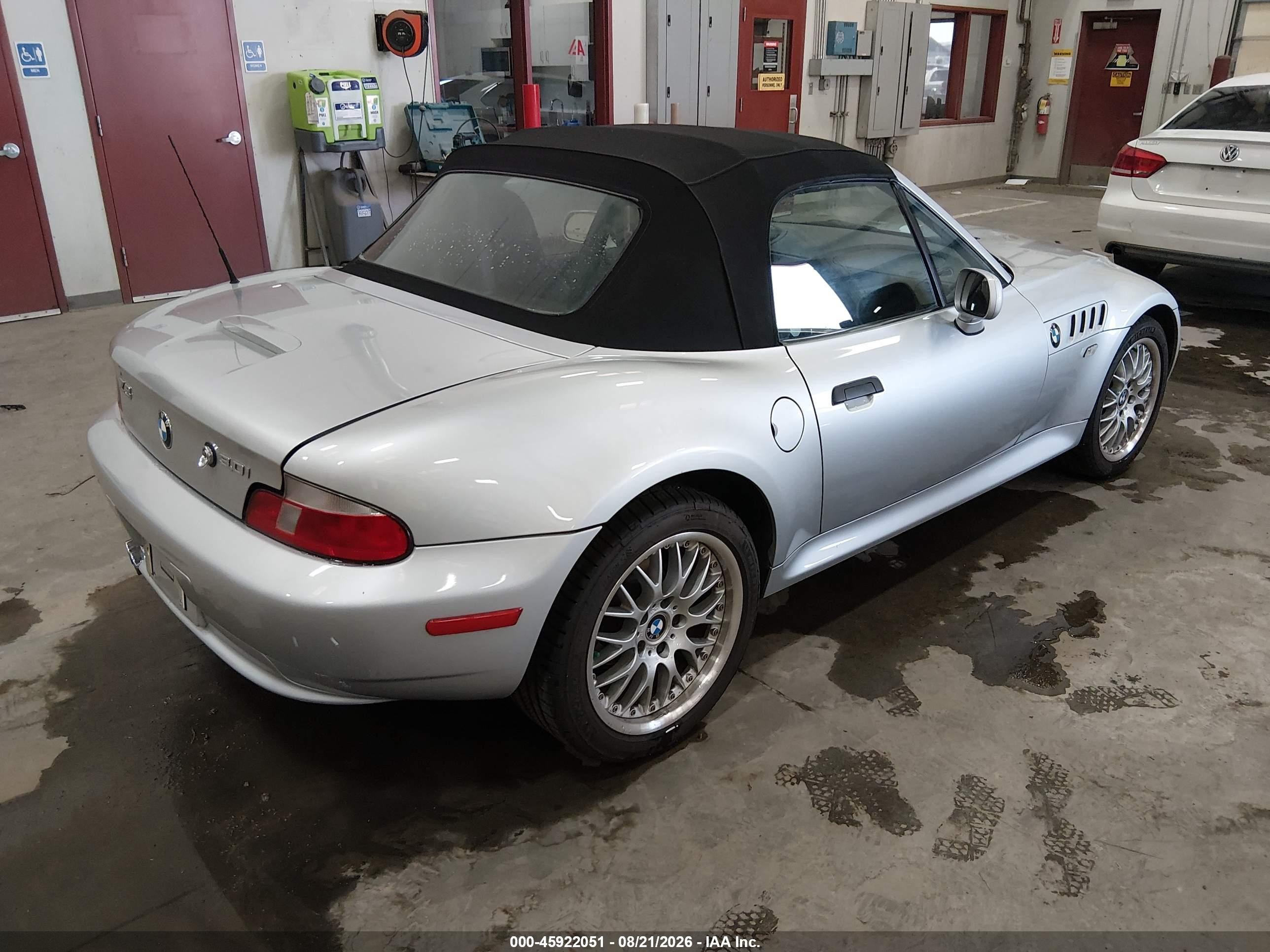 2001 Bmw Z3 3.0i Silver vin: WBACN53421LJ58945
