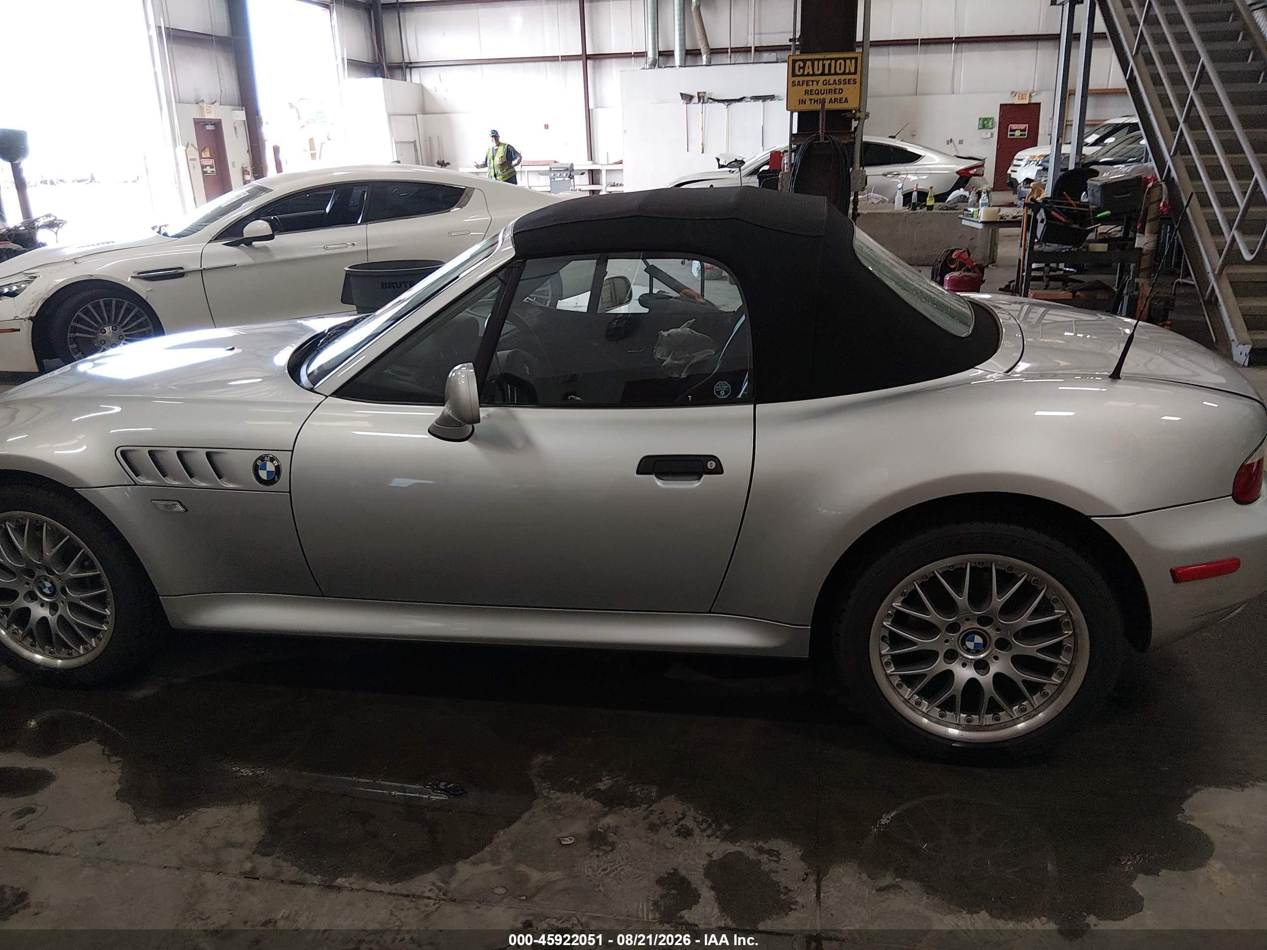 2001 Bmw Z3 3.0i Silver vin: WBACN53421LJ58945