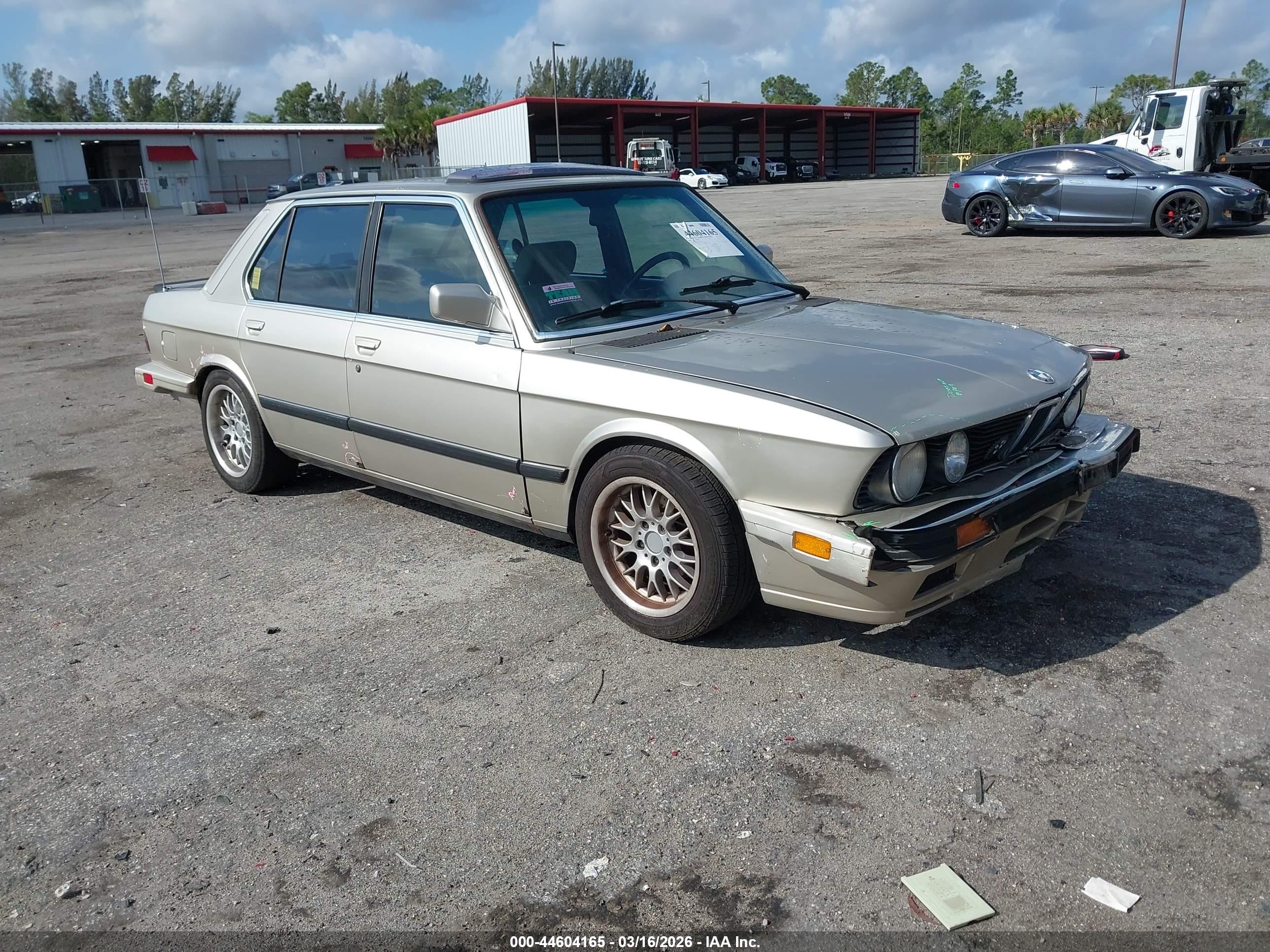 WBADB7407E1191395