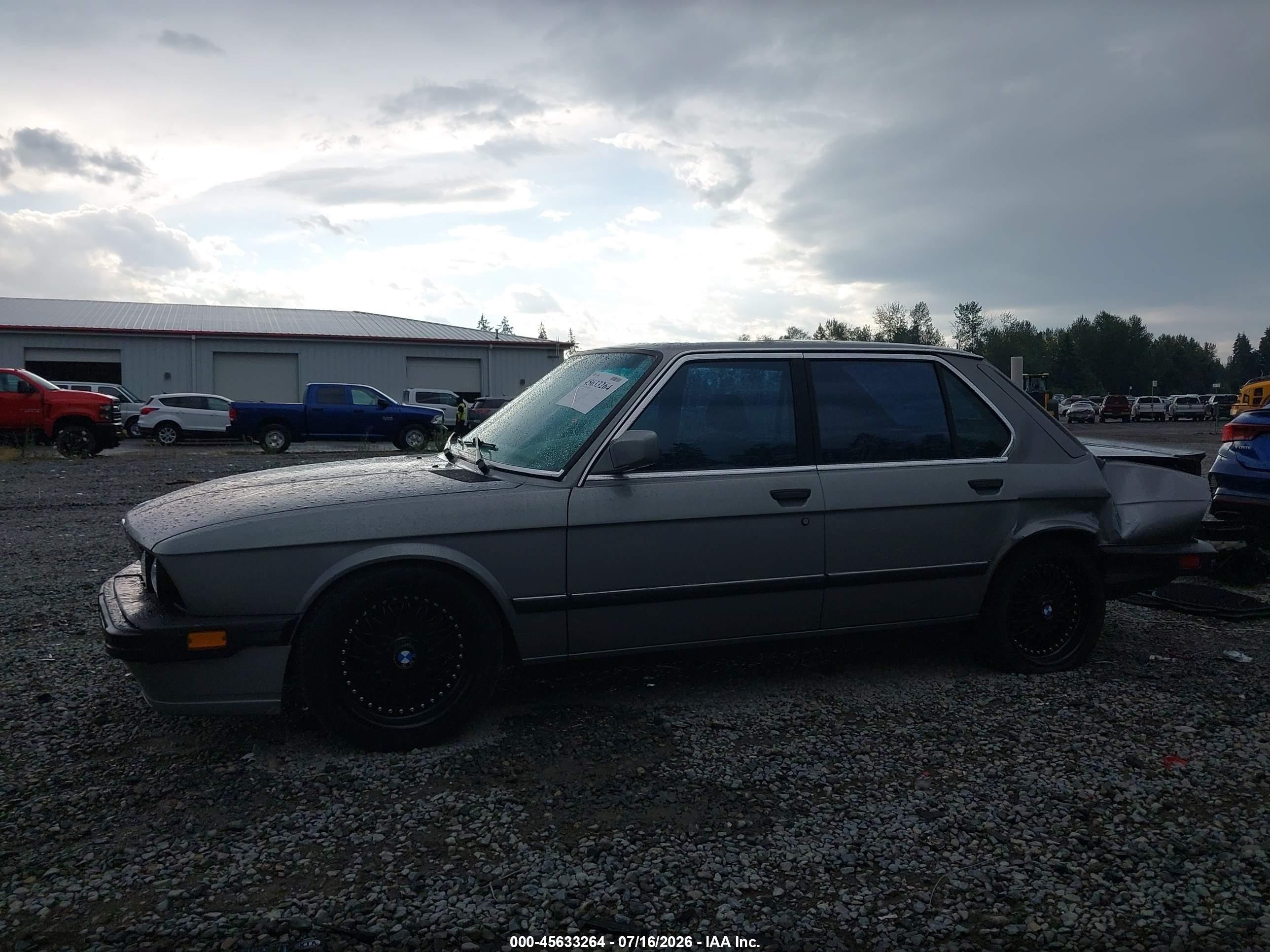 1987 Bmw 535 I Automatic Gray vin: WBADC8401H1721089