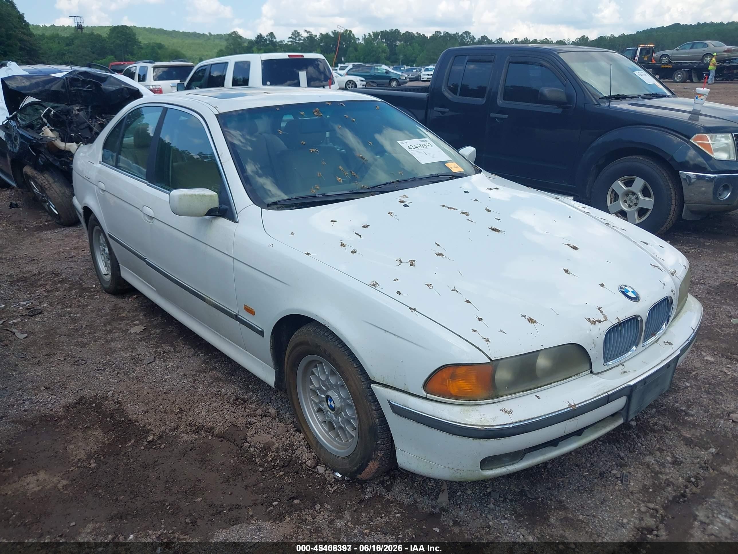 1998 Bmw 528i   White vin: WBADD6324WBW49588
