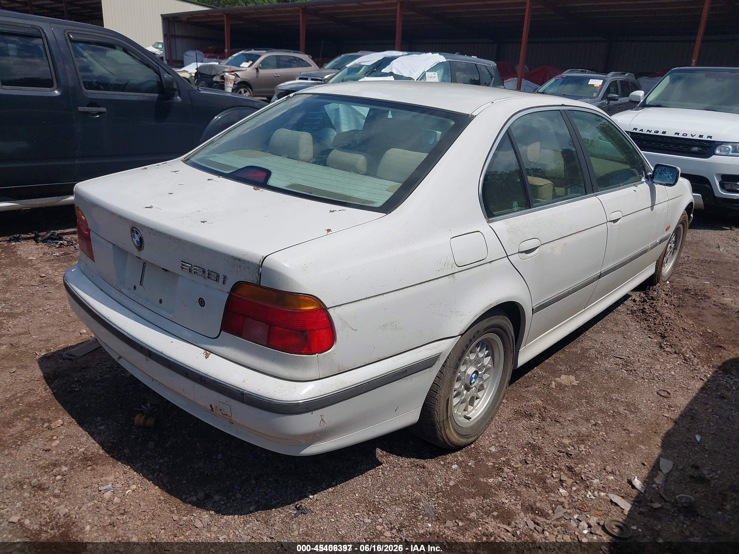 1998 Bmw 528i   White vin: WBADD6324WBW49588