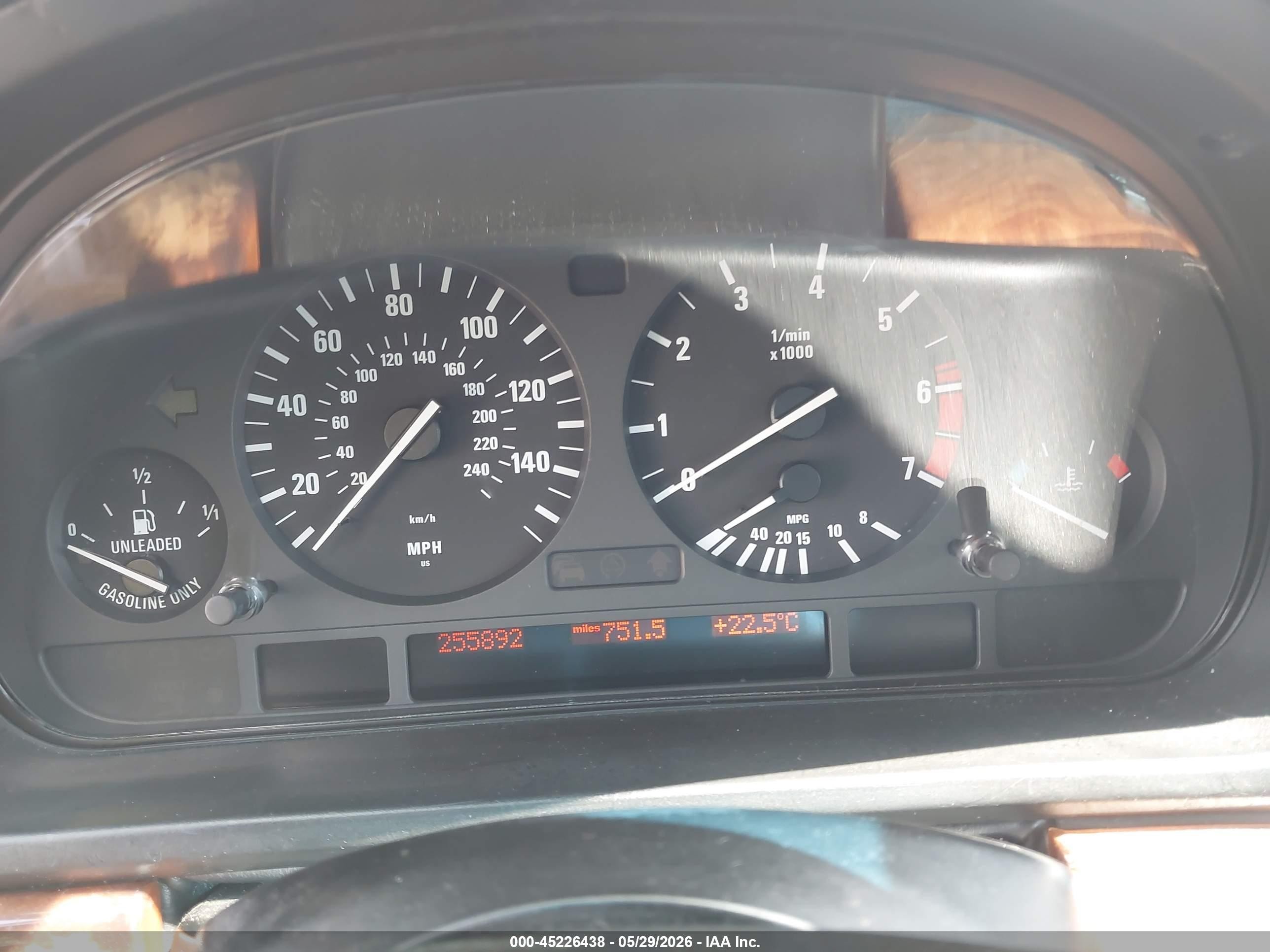 1997 Bmw 540ia   Silver vin: WBADE6326VBW57686