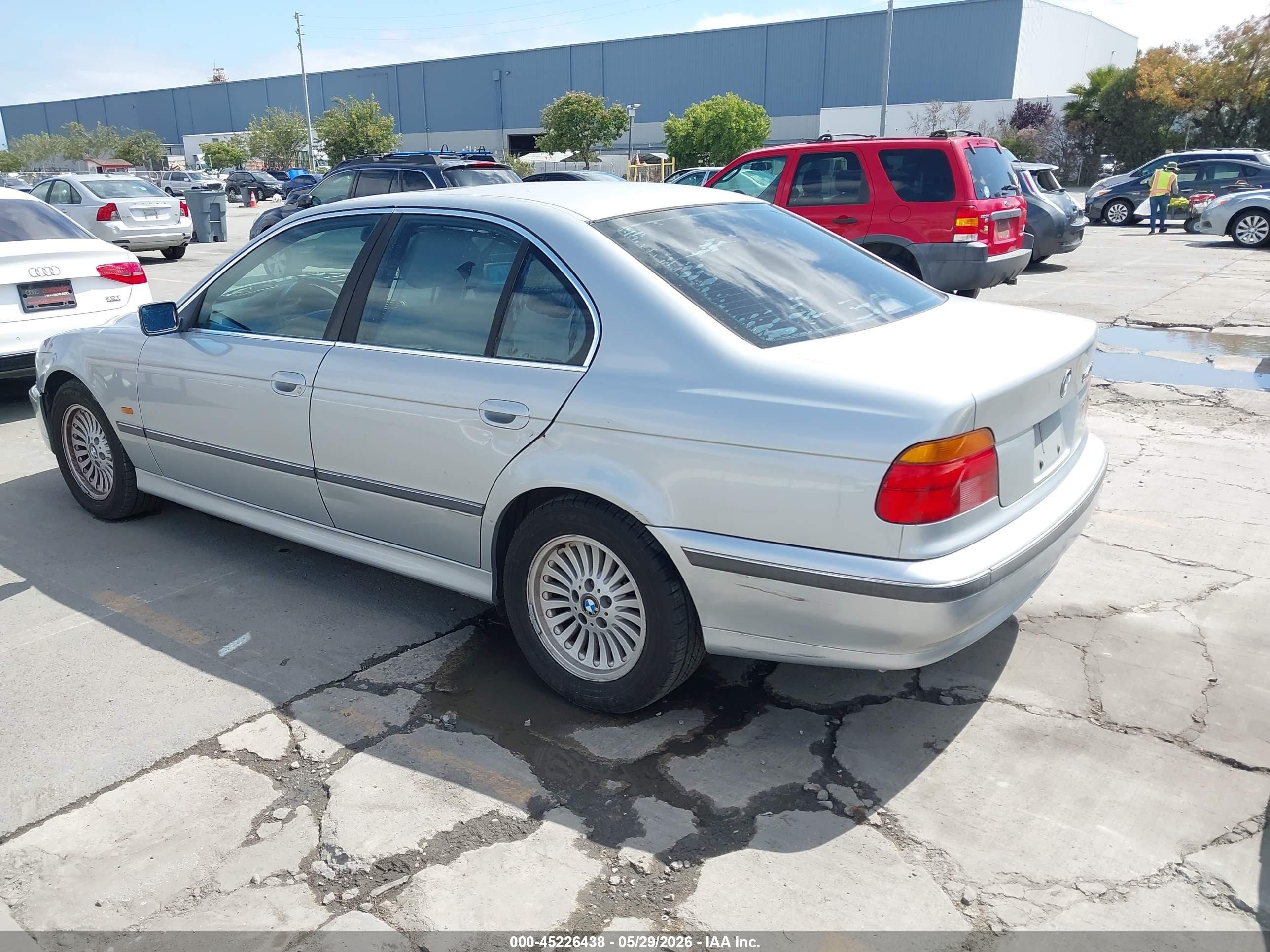 1997 Bmw 540ia   Silver vin: WBADE6326VBW57686