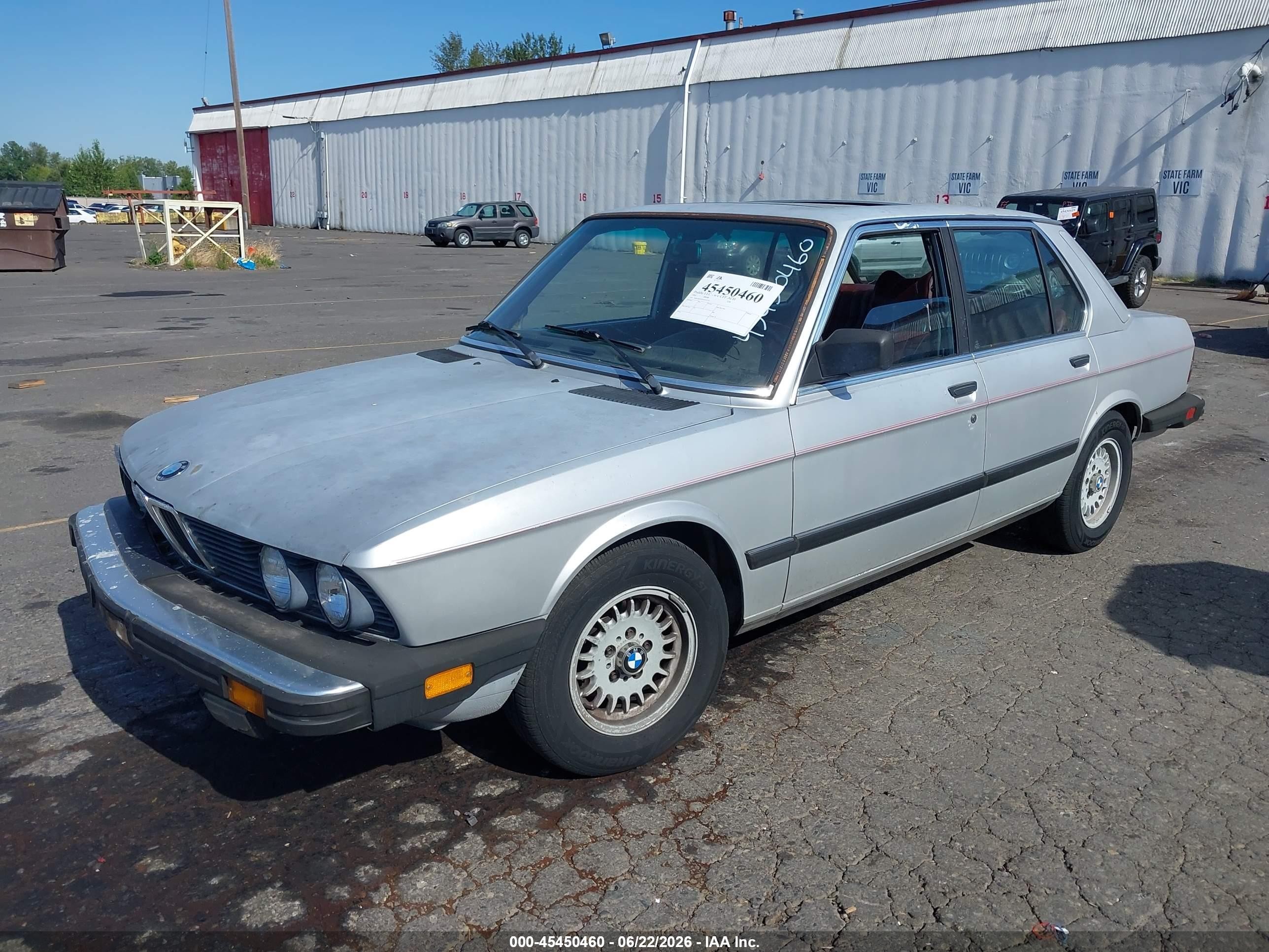 1984 Bmw 528 E Automatic Silver vin: WBADK8303E9271575