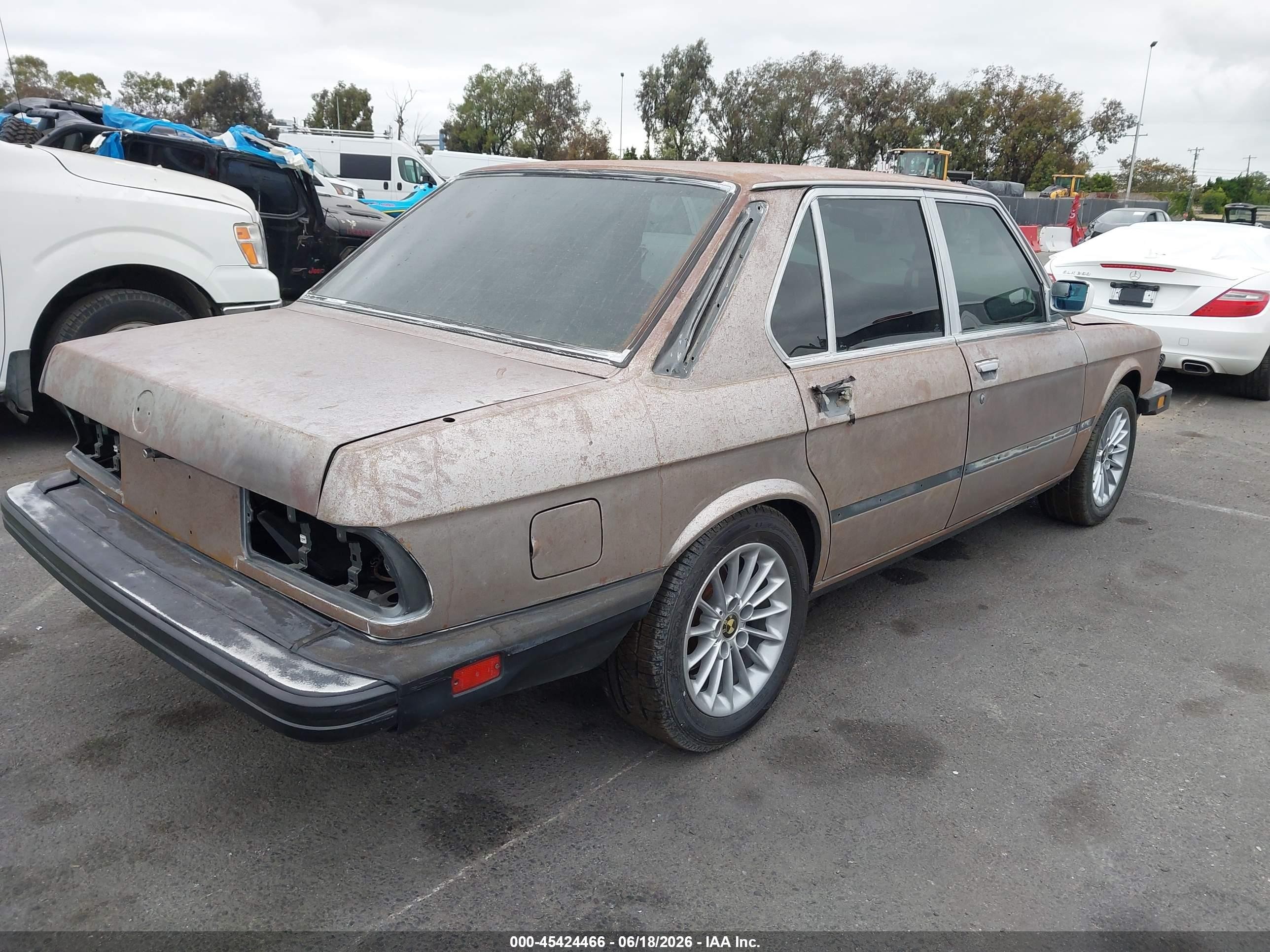 1988 Bmw 528 E Automatic Коричневый vin: WBADK8303J9714477