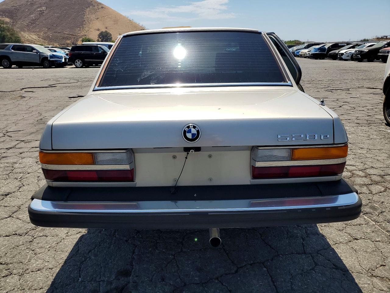 1986 Bmw 528 E Automatic Желто-коричневый vin: WBADK8308G9660652