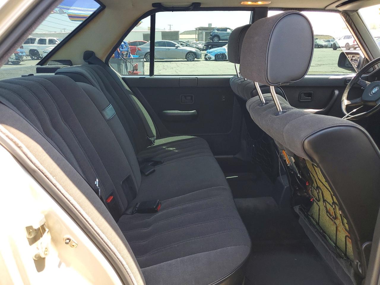 1986 Bmw 528 E Automatic Желто-коричневый vin: WBADK8308G9660652