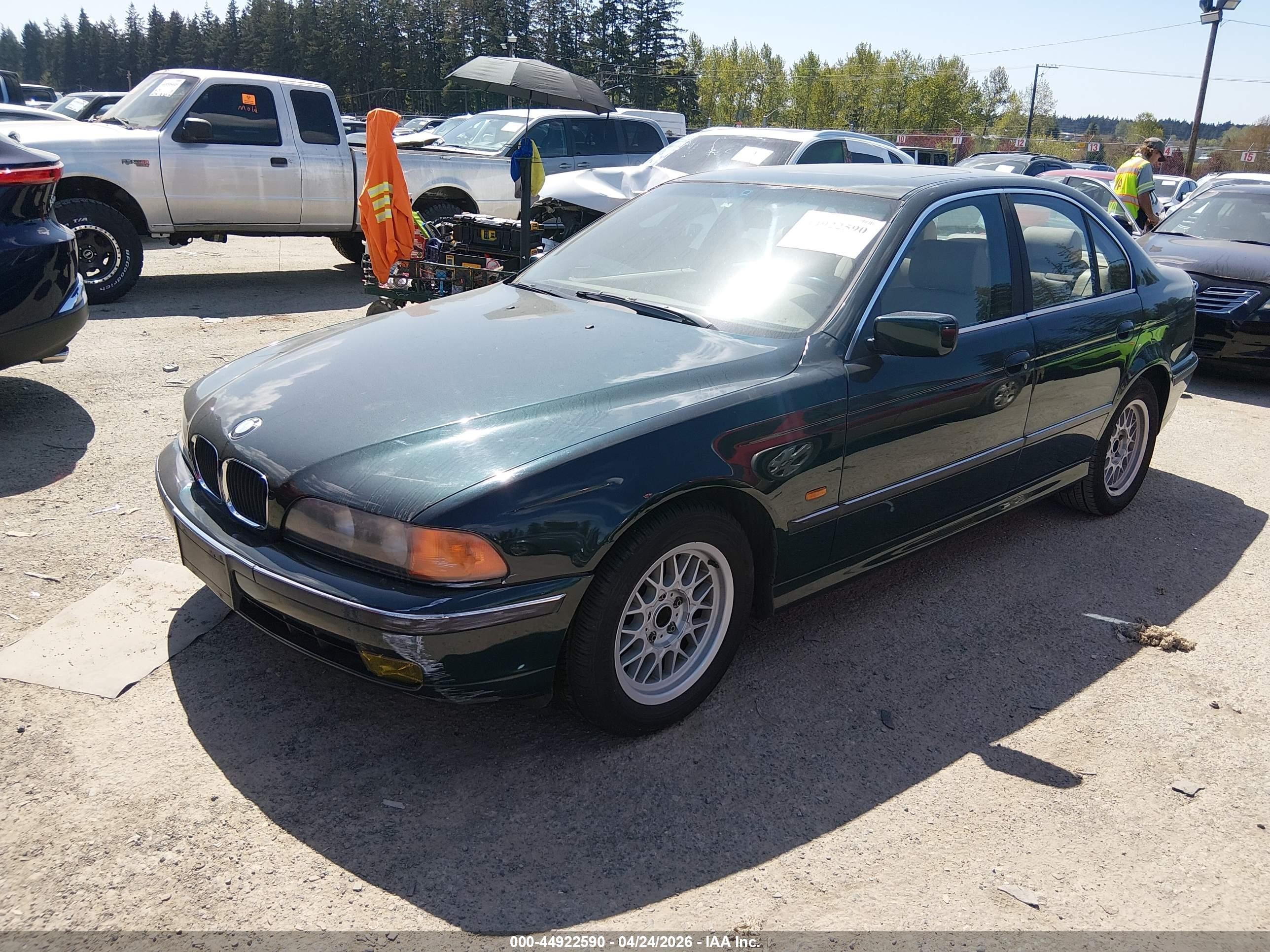 1999 Bmw 528i   Green vin: WBADM5332XBY16180
