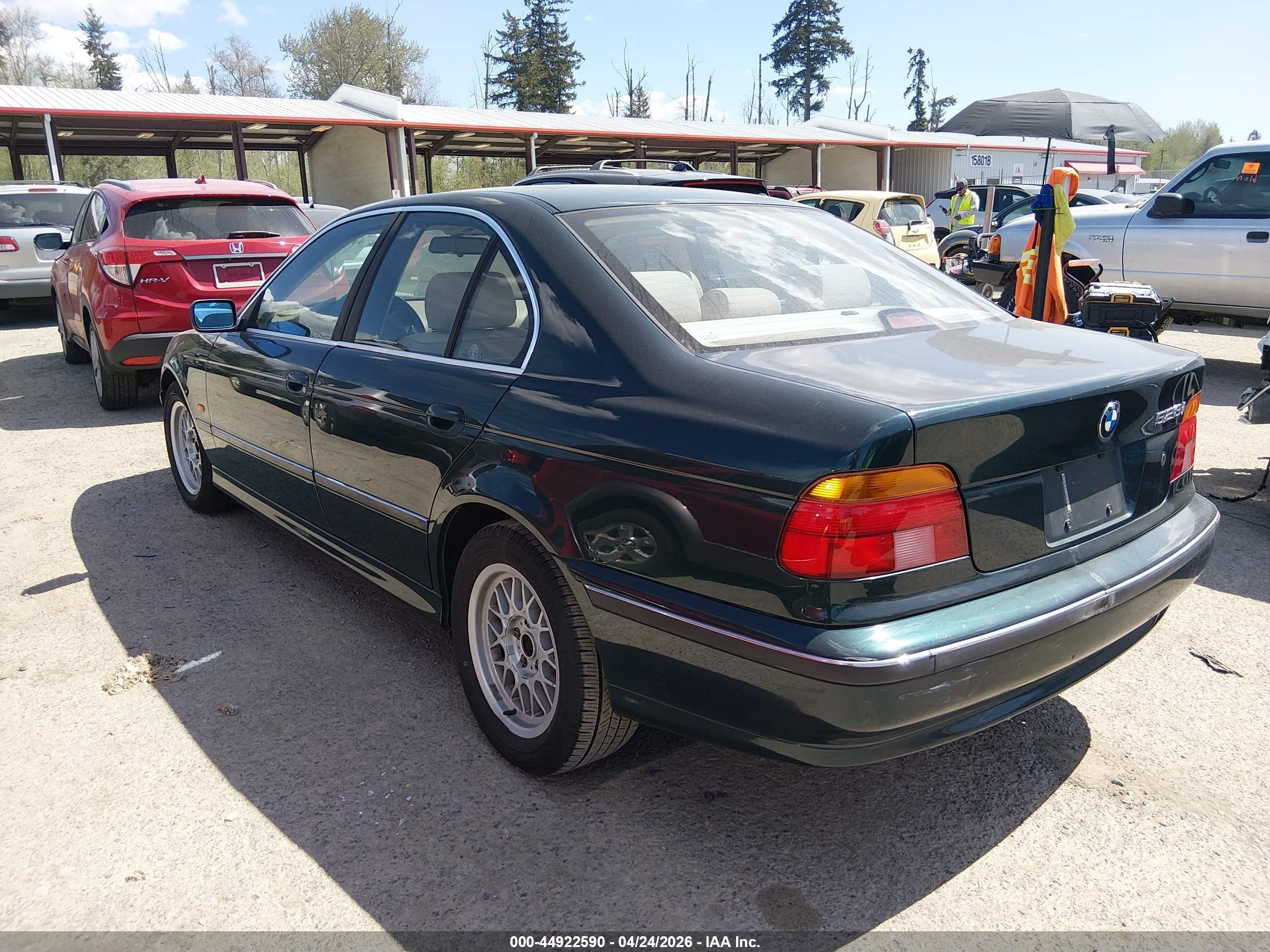 1999 Bmw 528i   Green vin: WBADM5332XBY16180