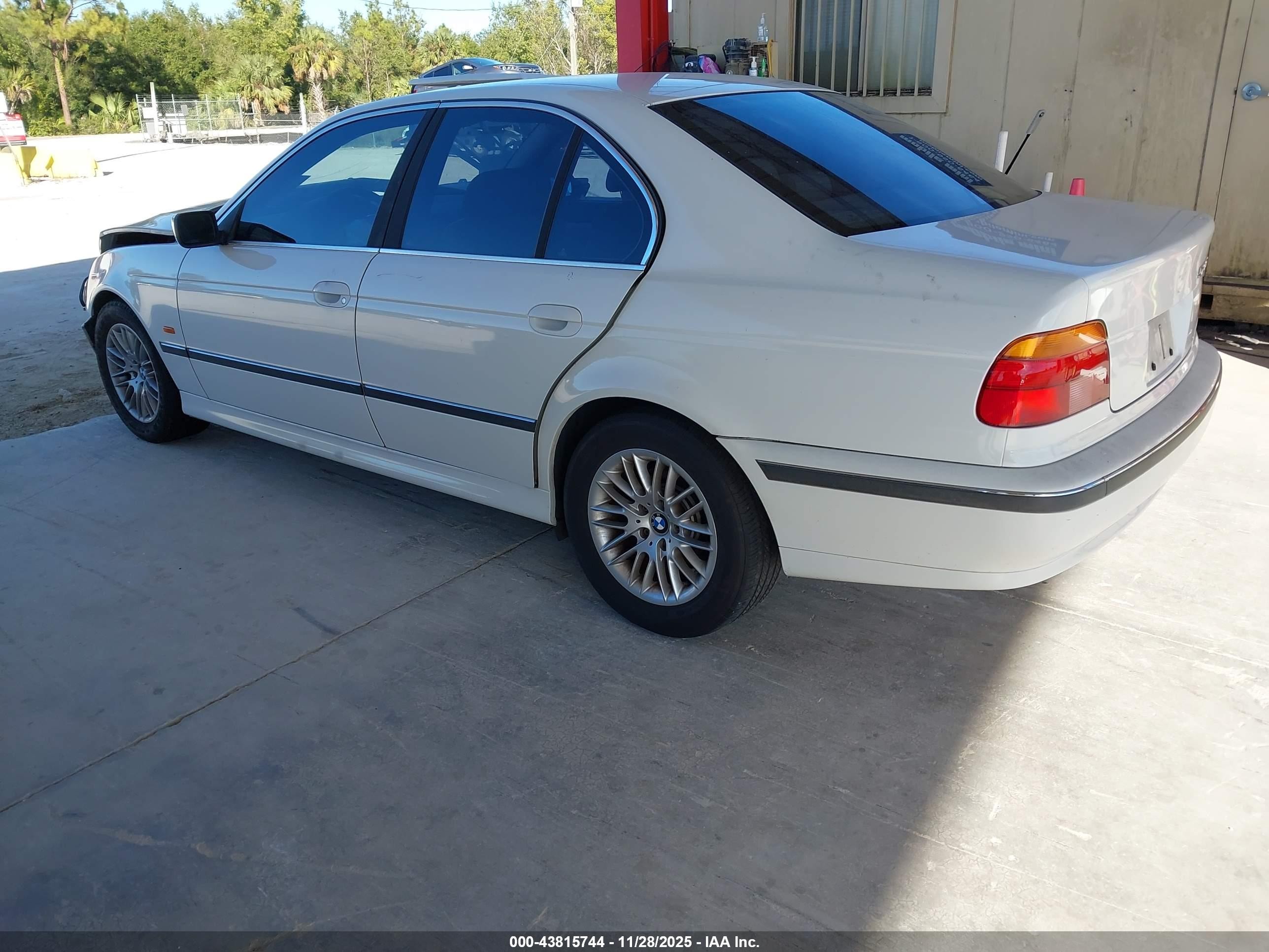 1999 Bmw 528ia   Белый vin: WBADM6331XBY28634