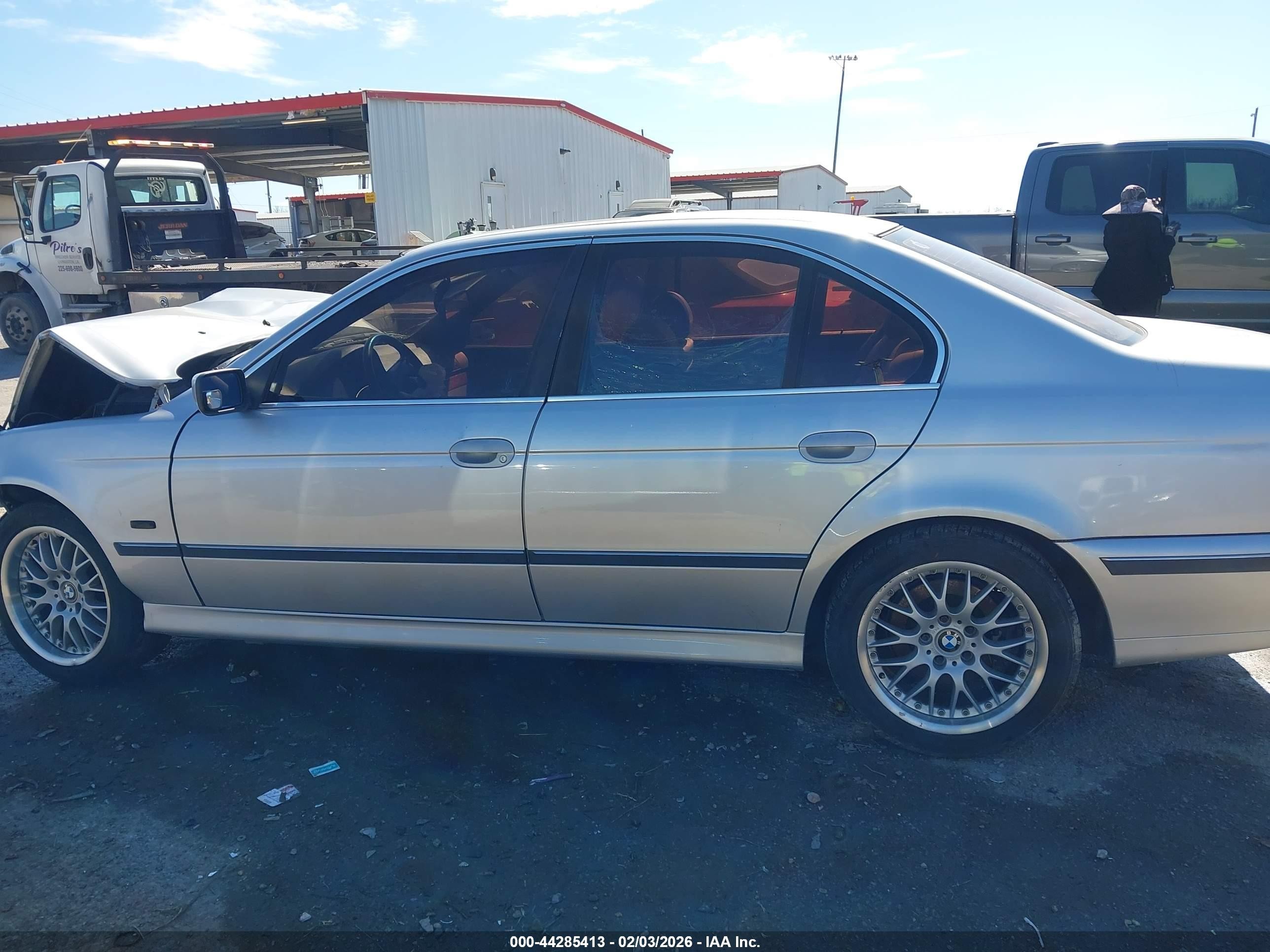 1999 Bmw 528ia   Silver vin: WBADM6331XBY30948