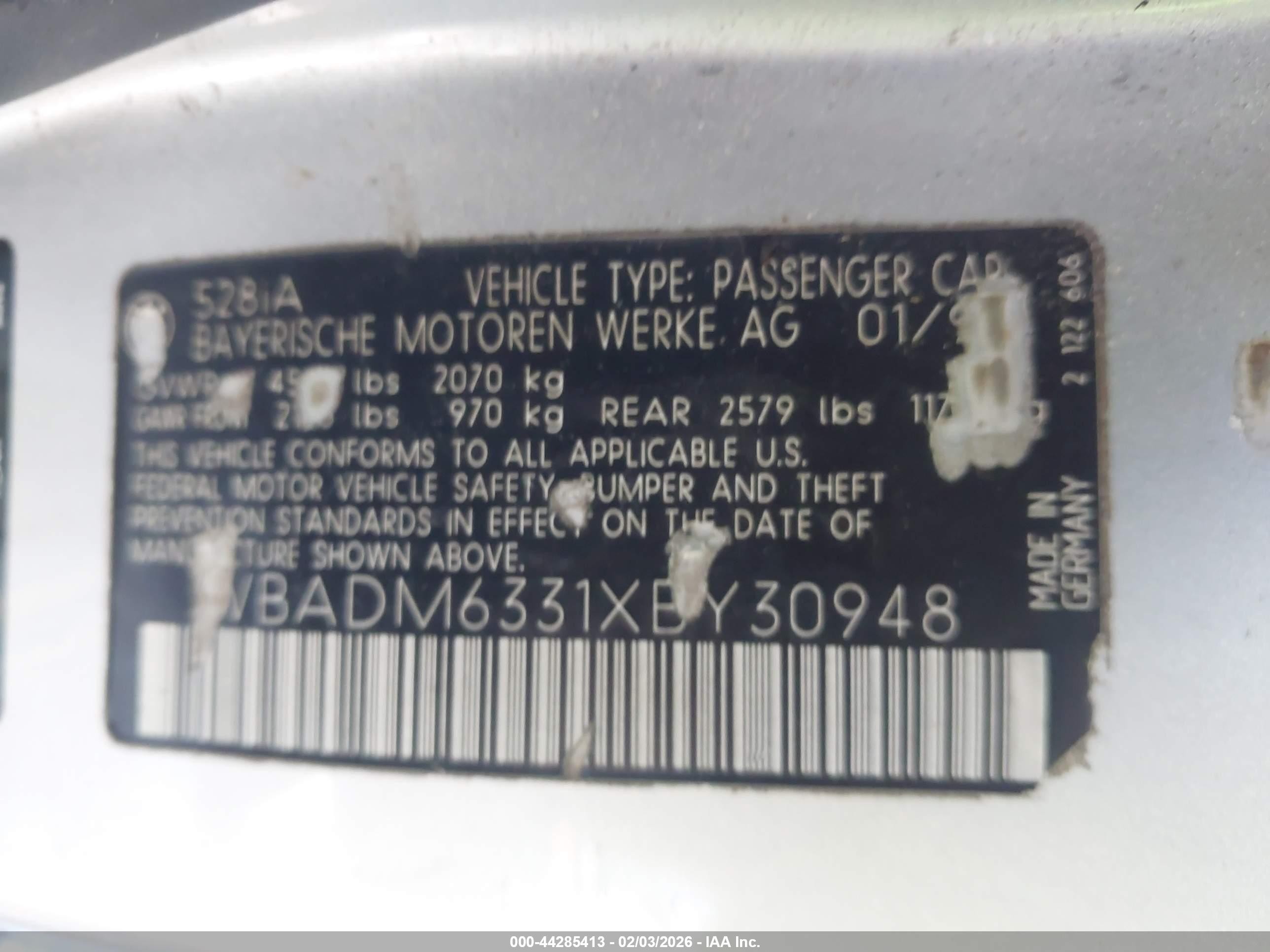 1999 Bmw 528ia   Silver vin: WBADM6331XBY30948