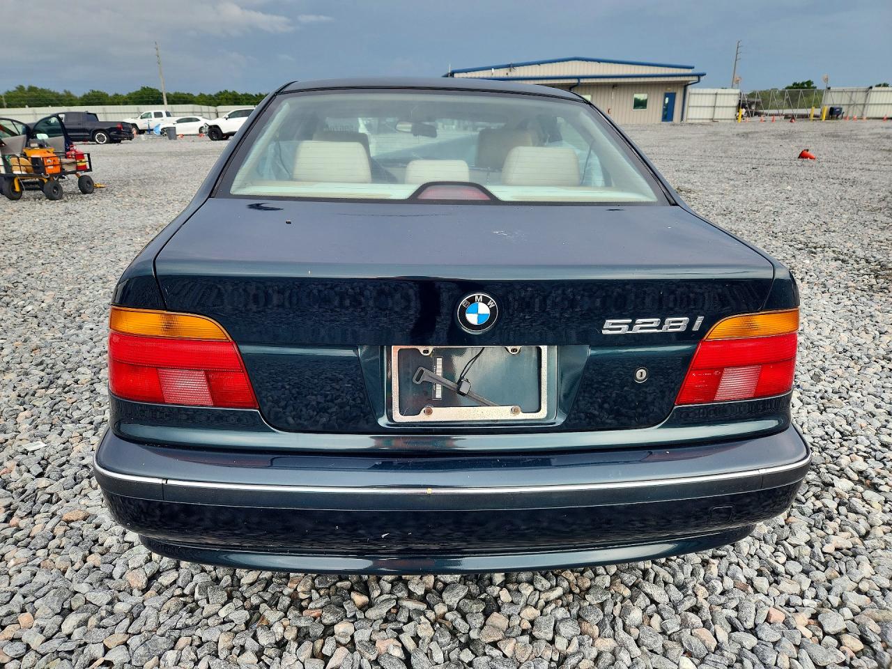1999 Bmw 528 I Automatic Green vin: WBADM6336XBY22697