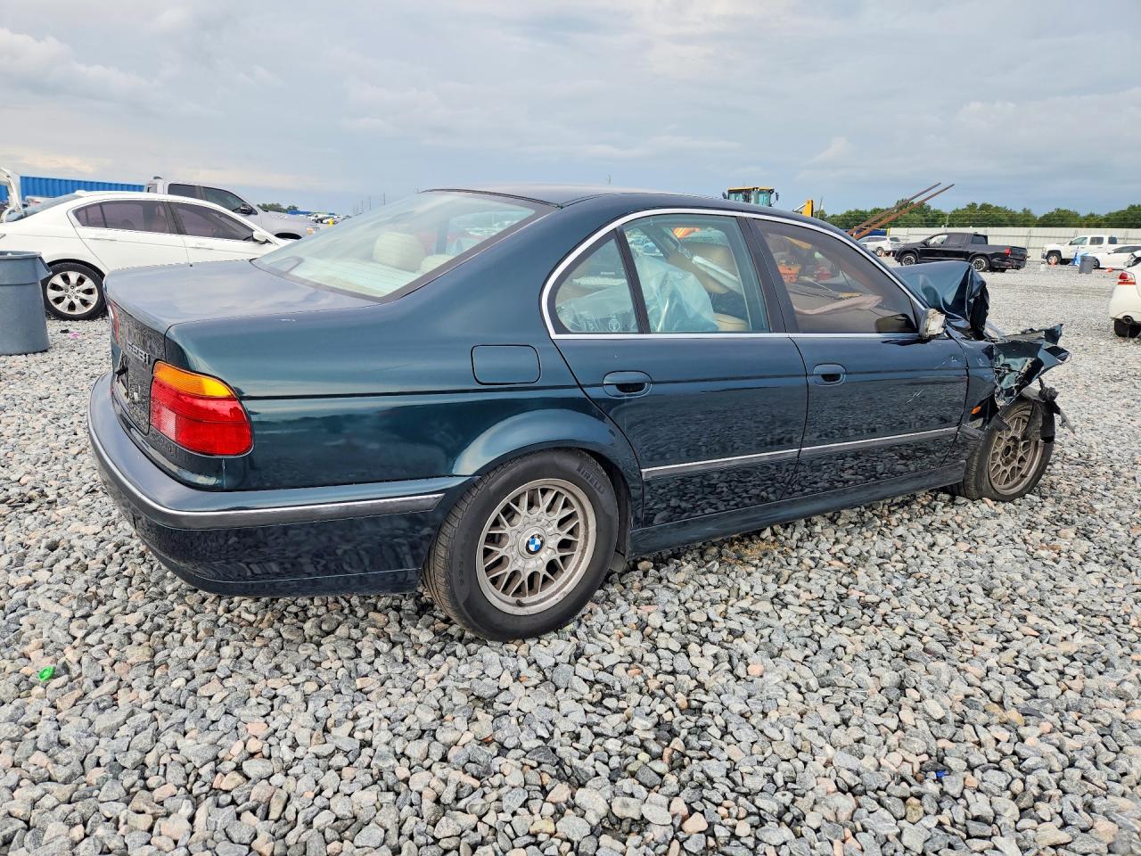 1999 Bmw 528 I Automatic Green vin: WBADM6336XBY22697