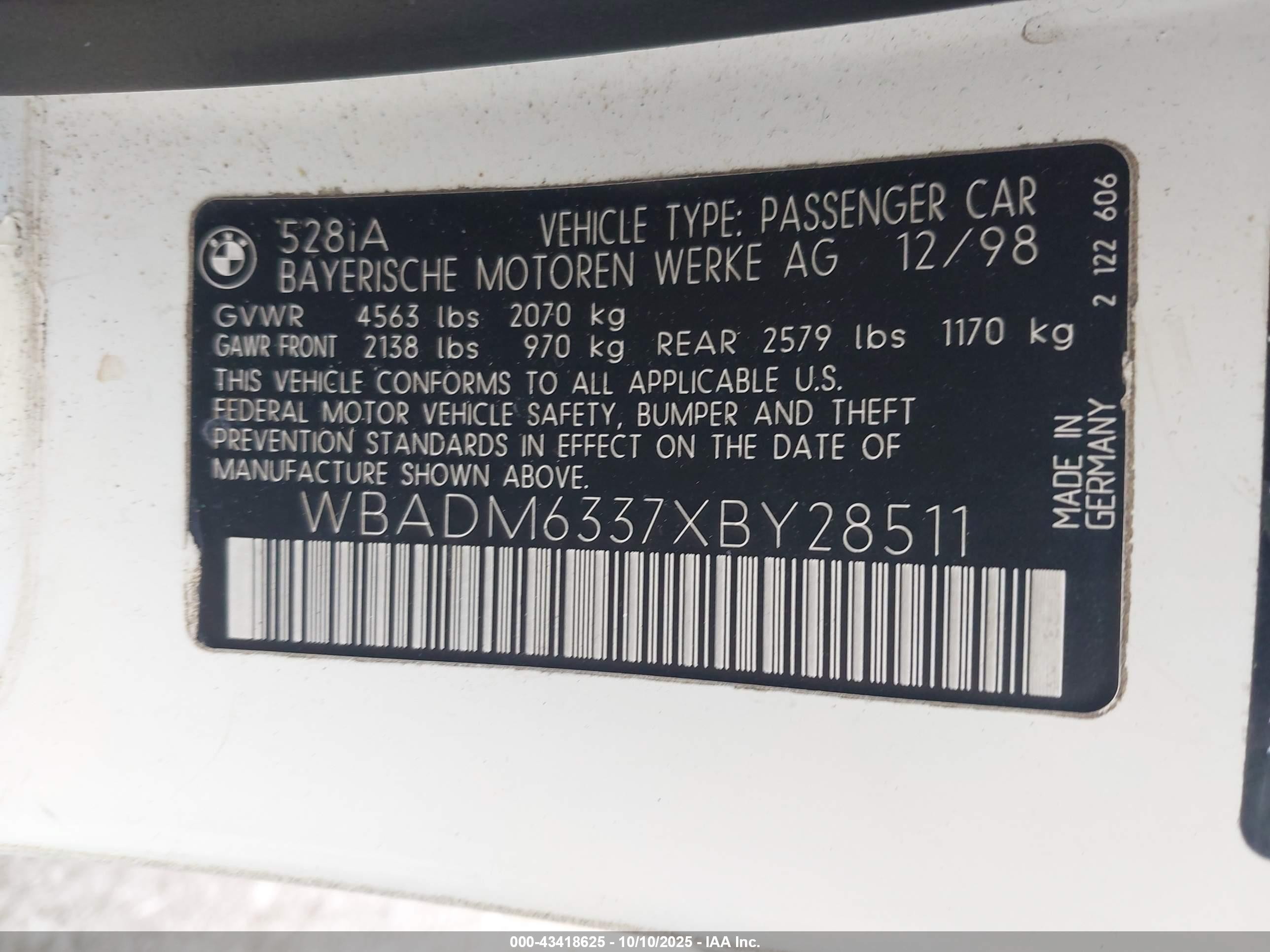 1999 Bmw 528ia   White vin: WBADM6337XBY28511