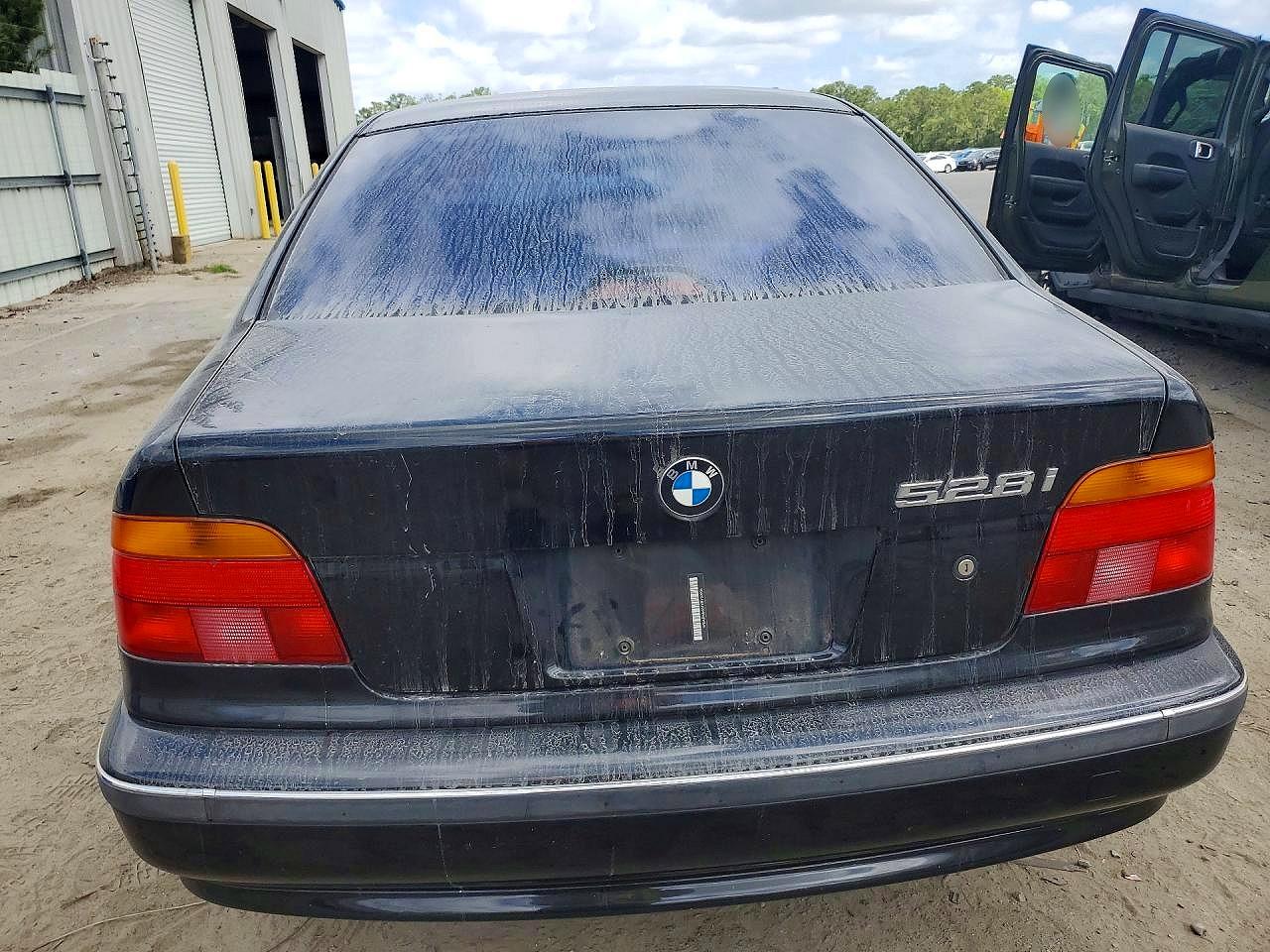 1999 Bmw 528 I Automatic Black vin: WBADM6337XBY30906
