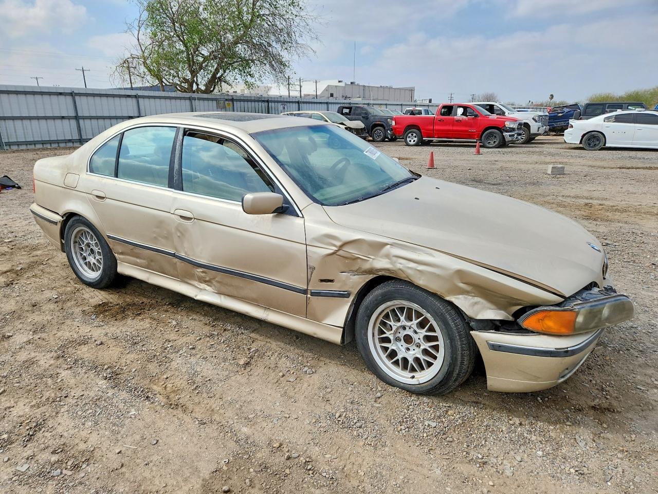 1999 Bmw 528 I Automatic Tan vin: WBADM6337XBY31991
